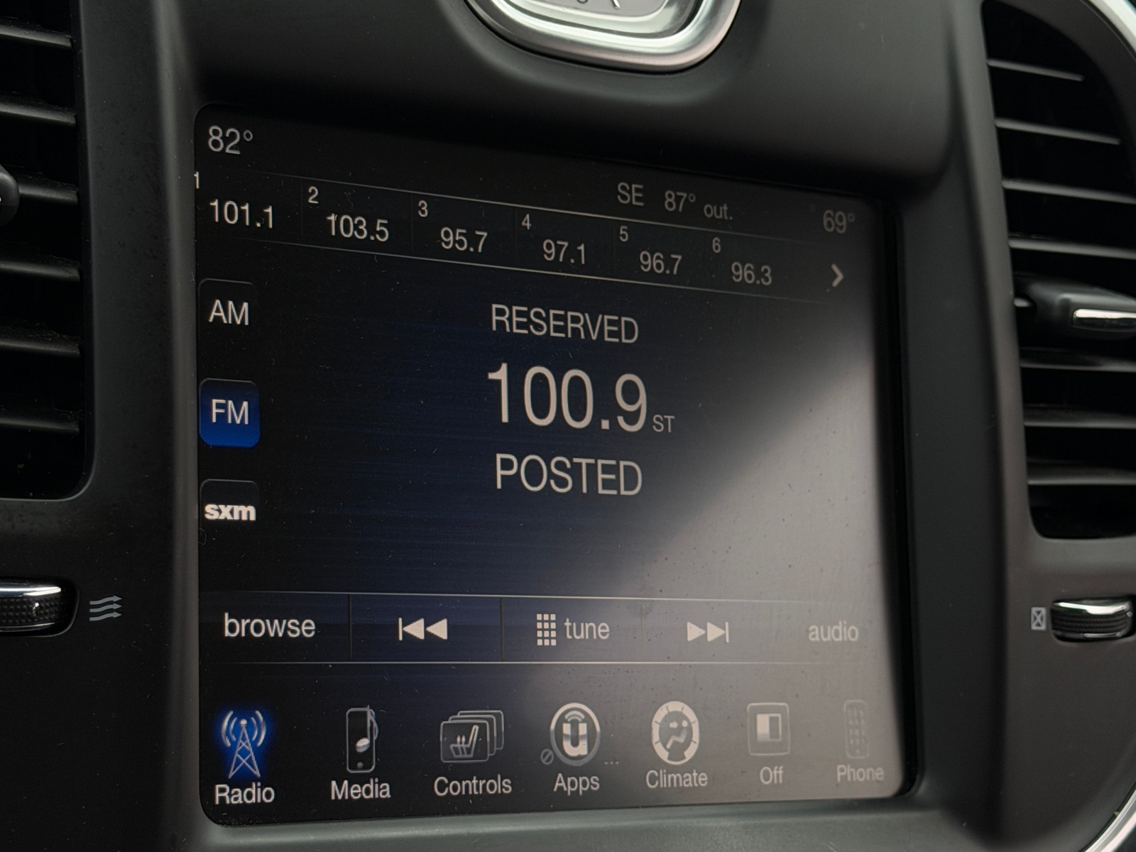 Thumbnail: 2016 Chrysler 300 - 3