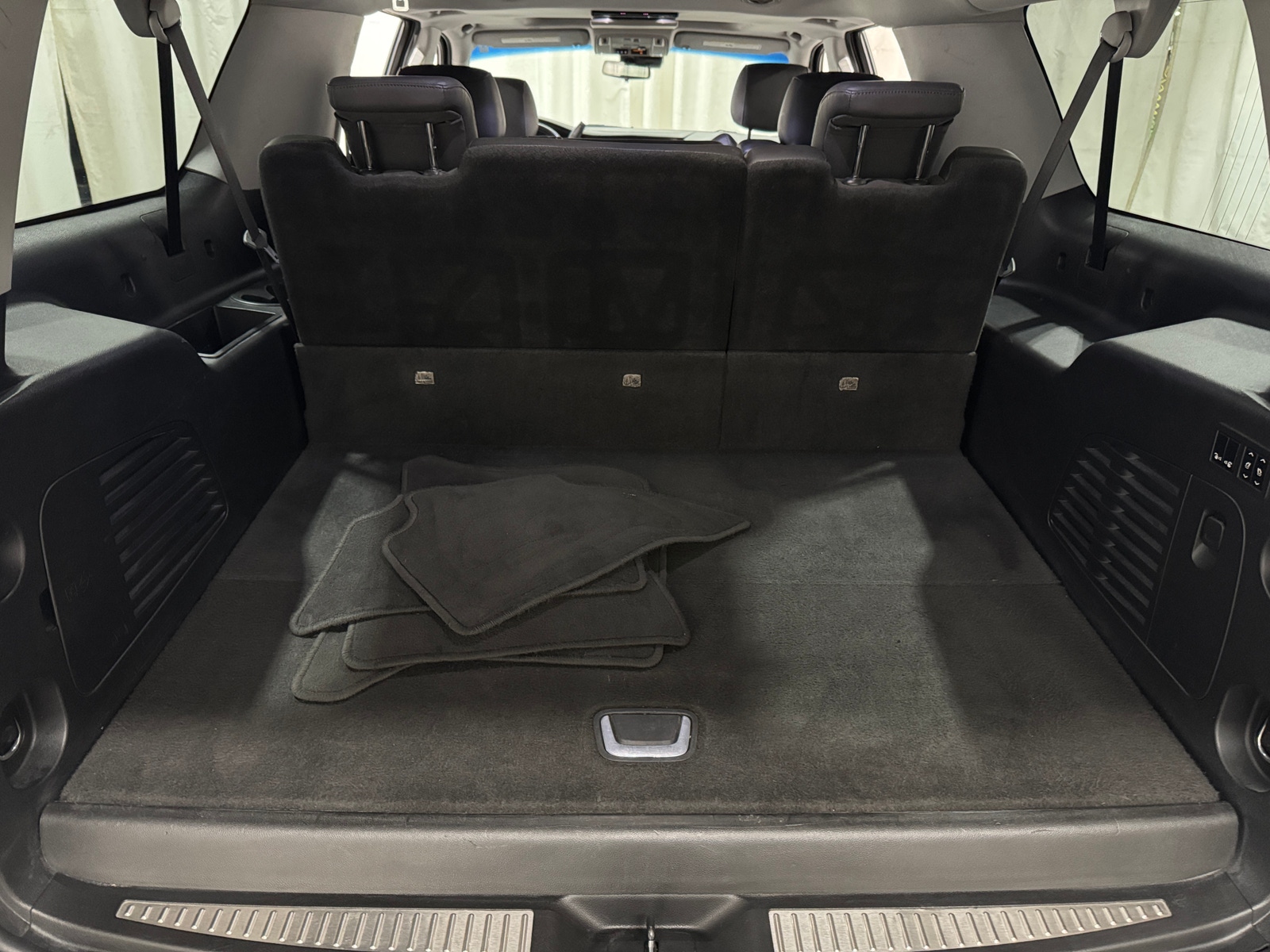Thumbnail: 2019 Cadillac Escalade - 6