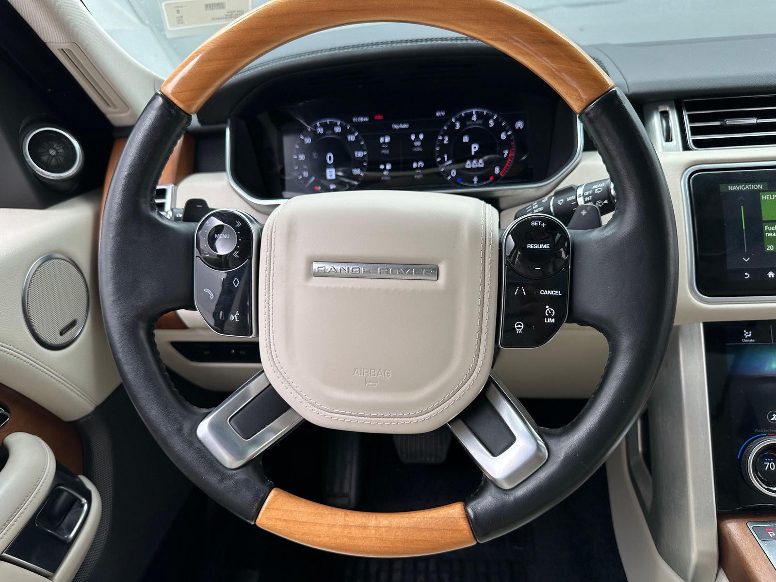 Thumbnail: 2019 Land Rover Range Rover - 4