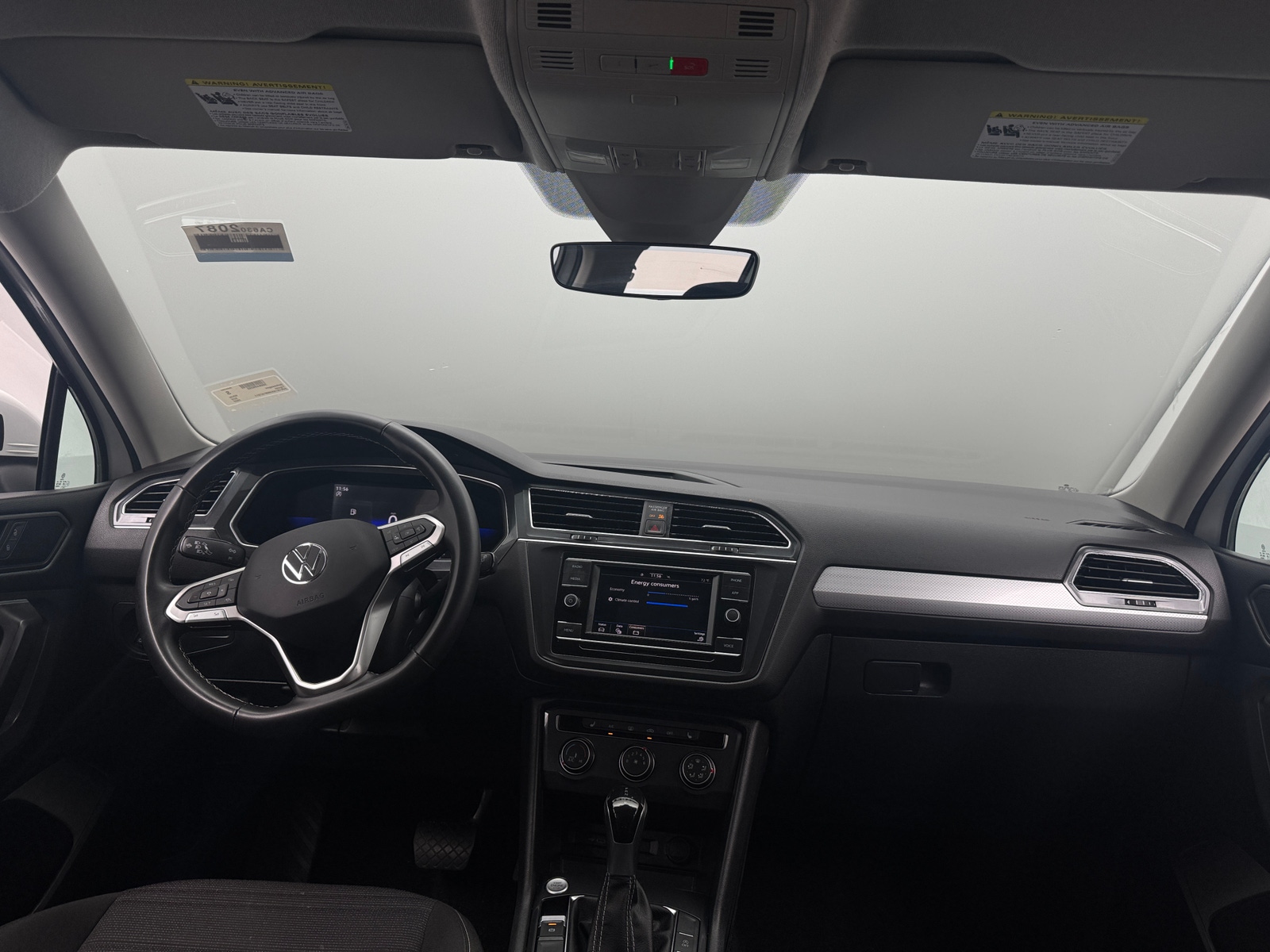 Thumbnail: 2022 Volkswagen Tiguan - 3