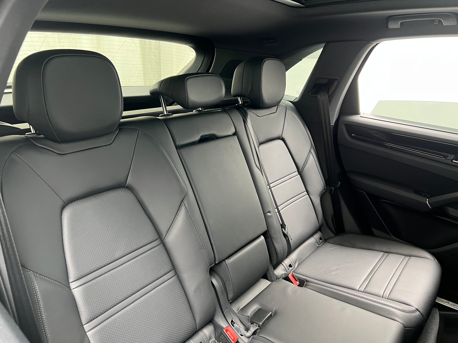 Thumbnail: 2019 Porsche Cayenne - 5