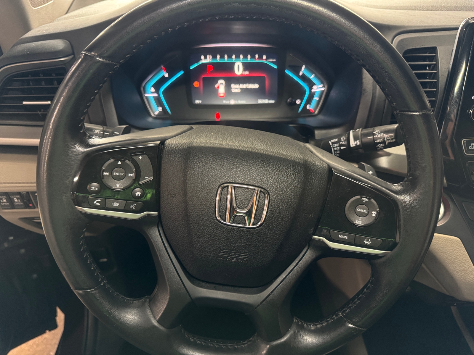 Thumbnail: 2018 Honda Odyssey - 4