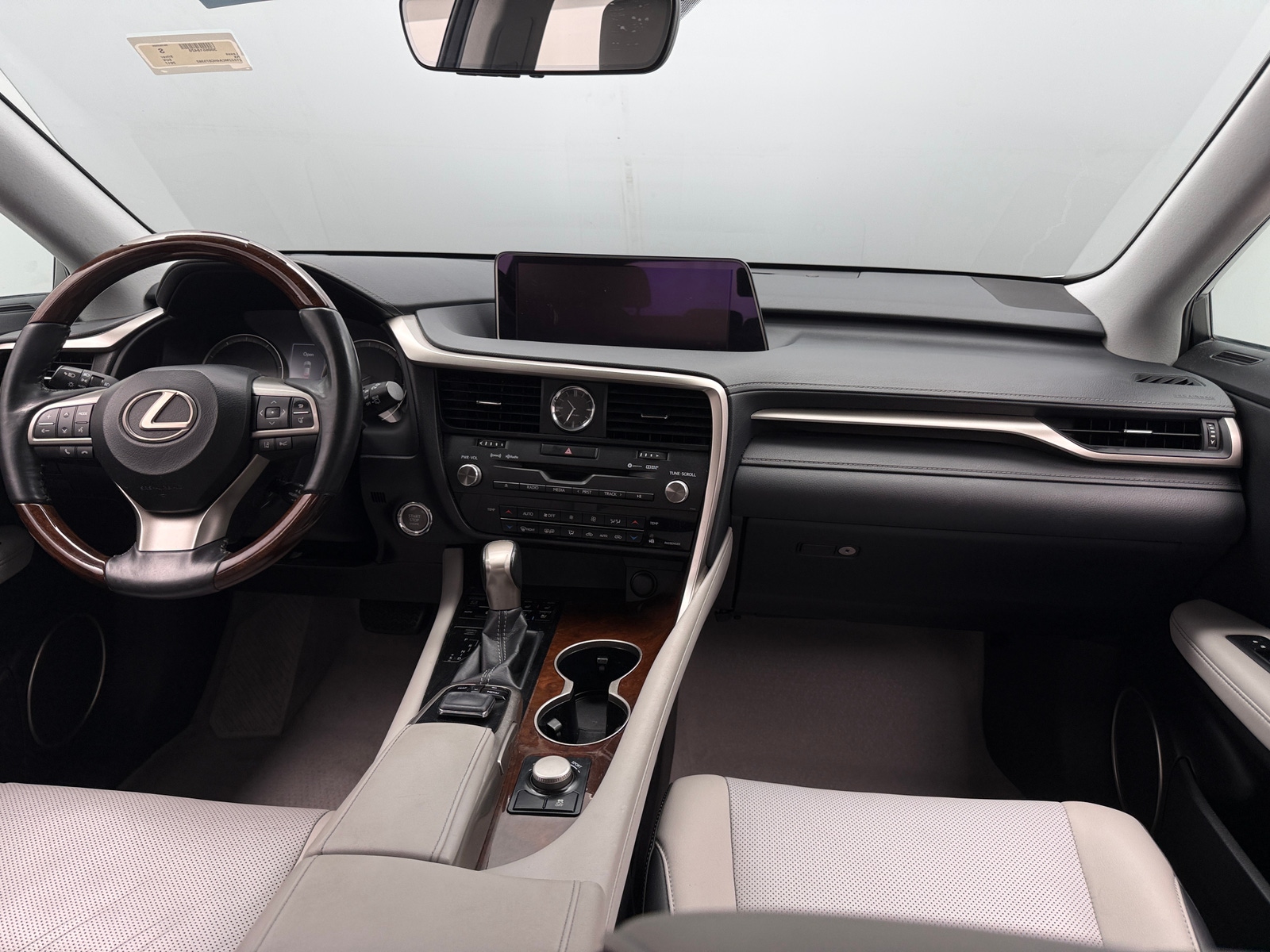 Thumbnail: 2017 Lexus RX - 3