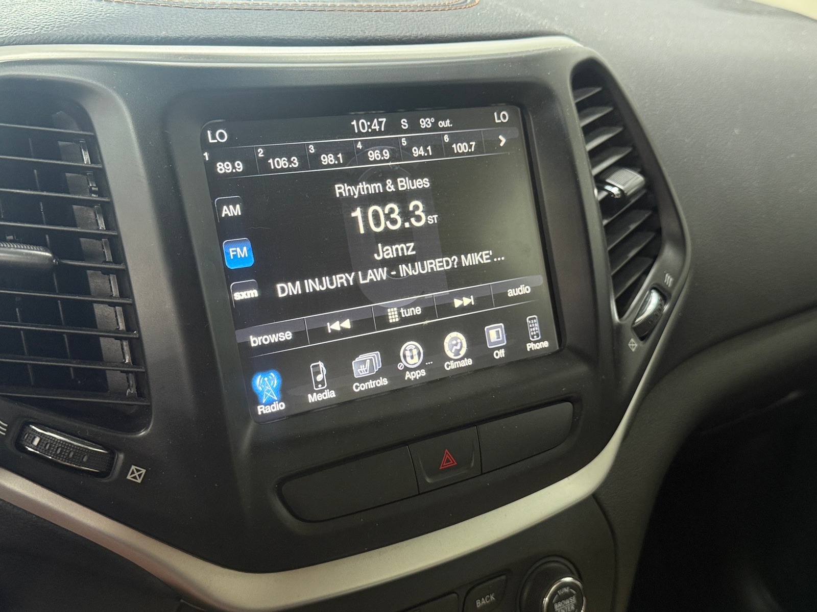 Thumbnail: 2017 Jeep Cherokee - 3