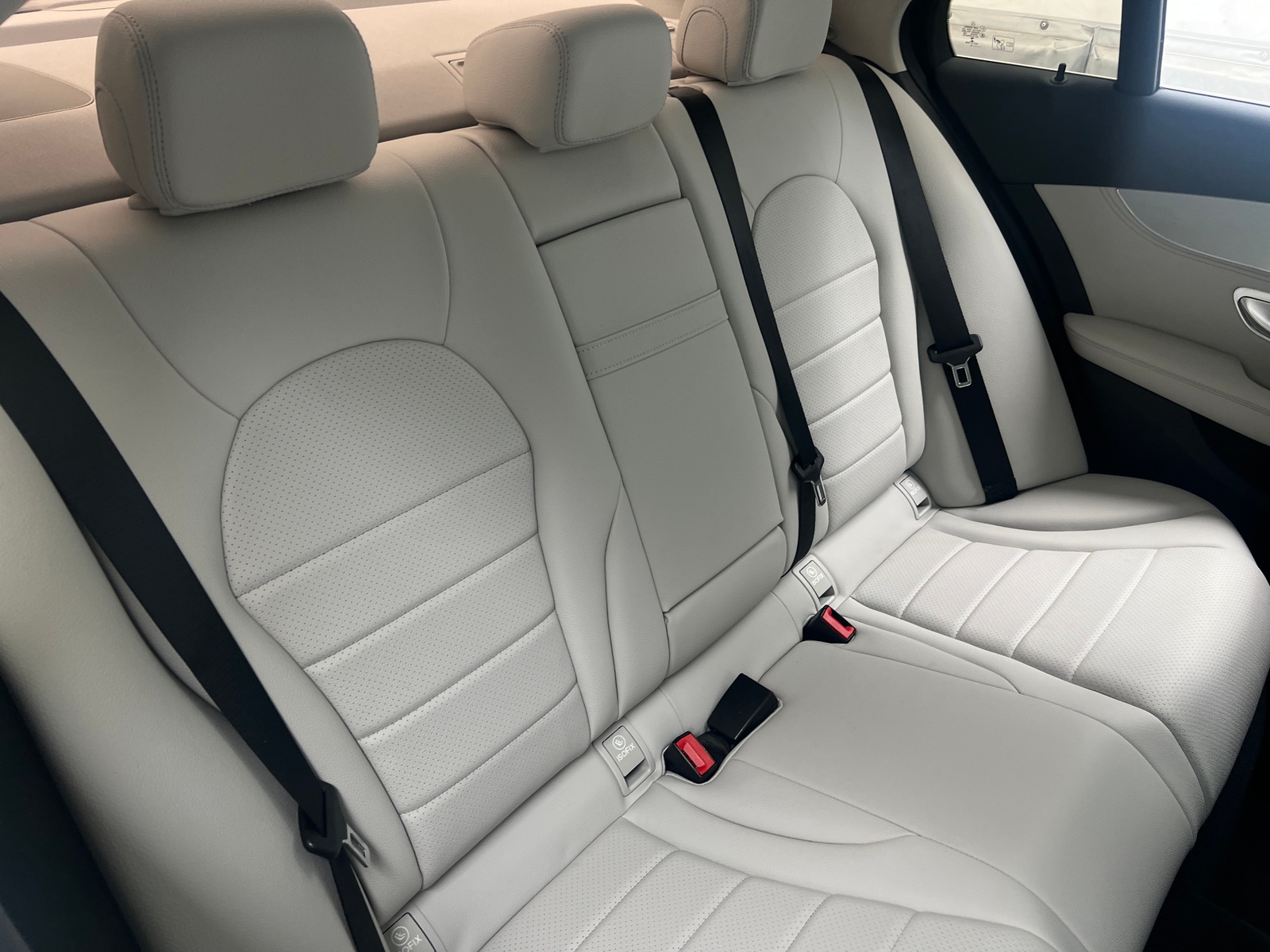 Thumbnail: 2015 Mercedes-Benz C-Class - 6