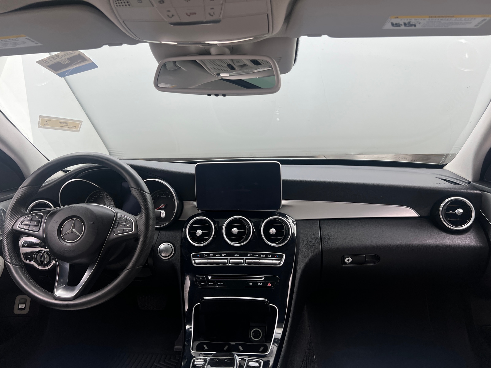 Thumbnail: 2015 Mercedes-Benz C-Class - 3