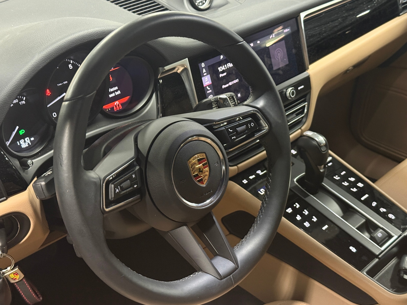 Thumbnail: 2023 Porsche Macan - 5