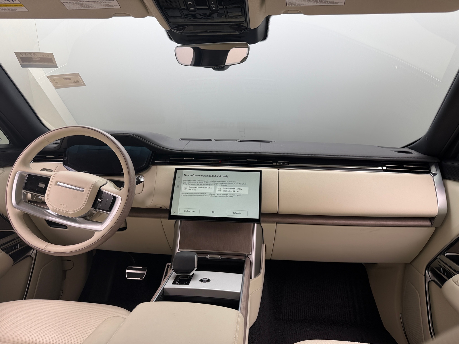 Thumbnail: 2025 Land Rover Range Rover - 2
