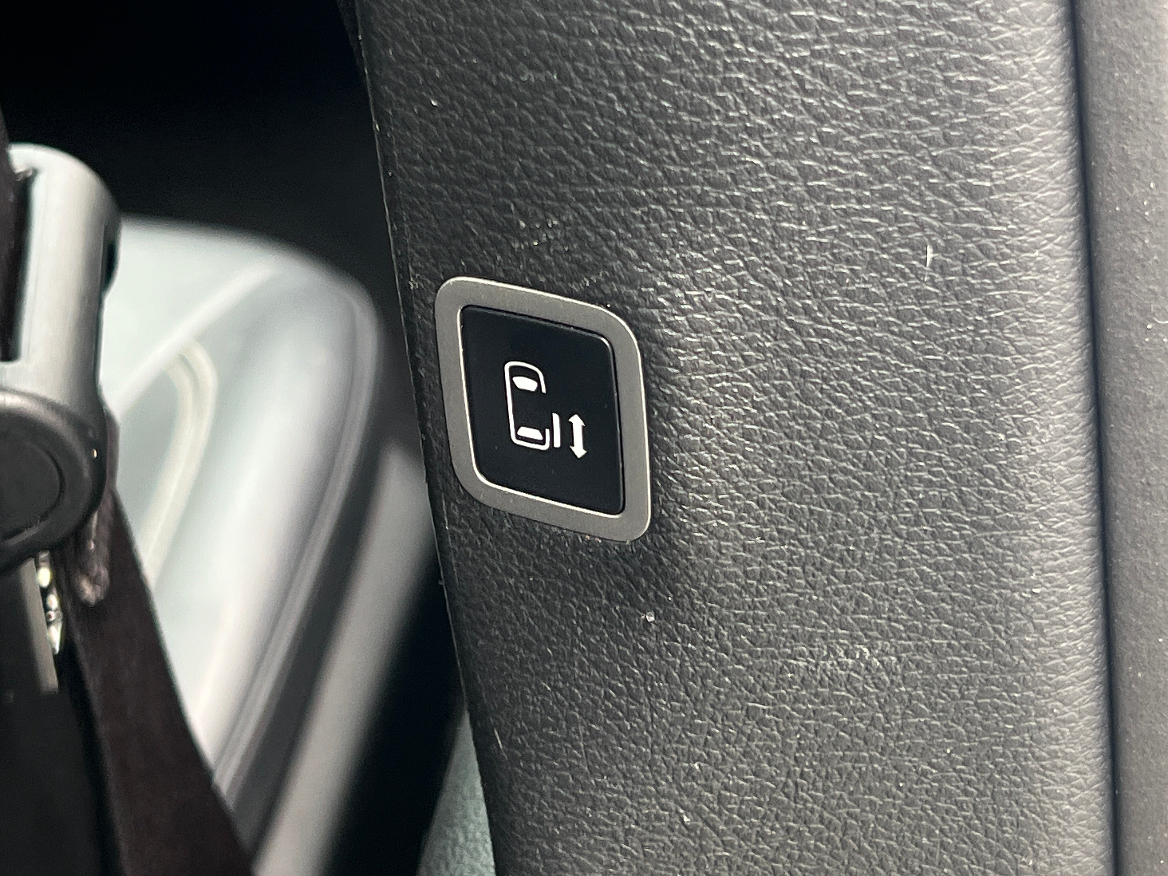2024 Chrysler Pacifica PHEV Select