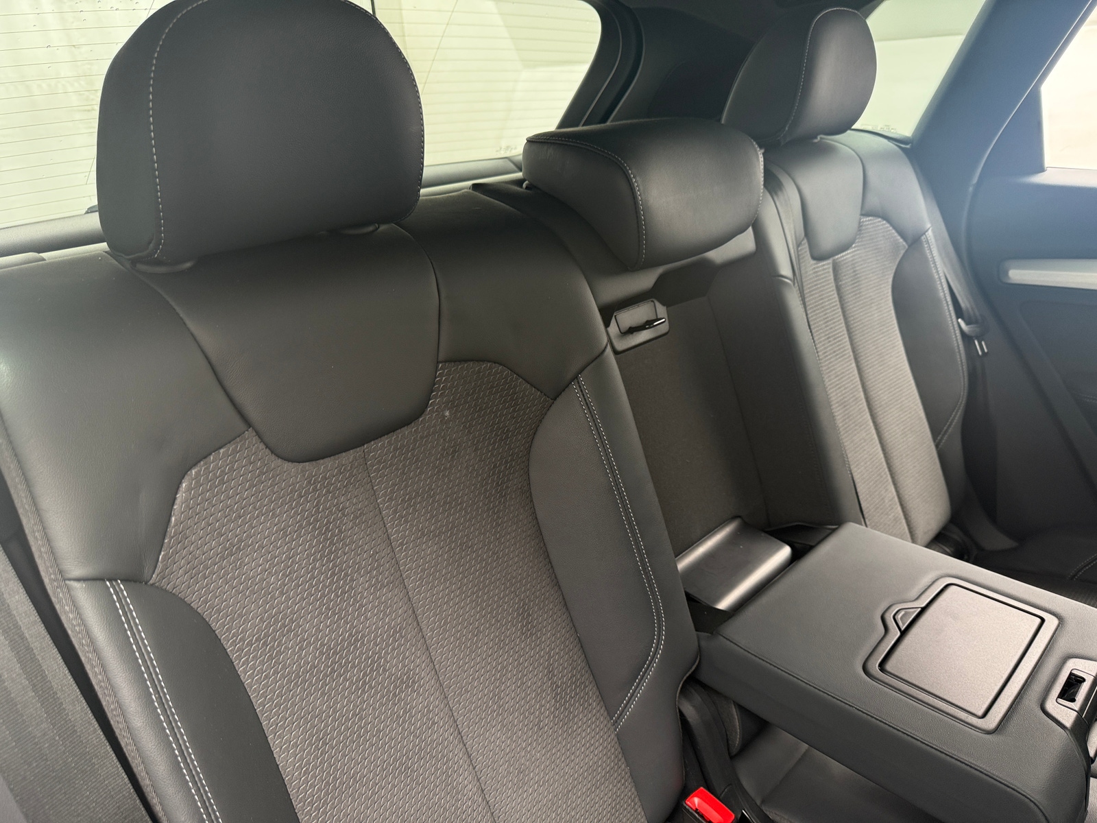 Thumbnail: 2020 Audi SQ5 - 6