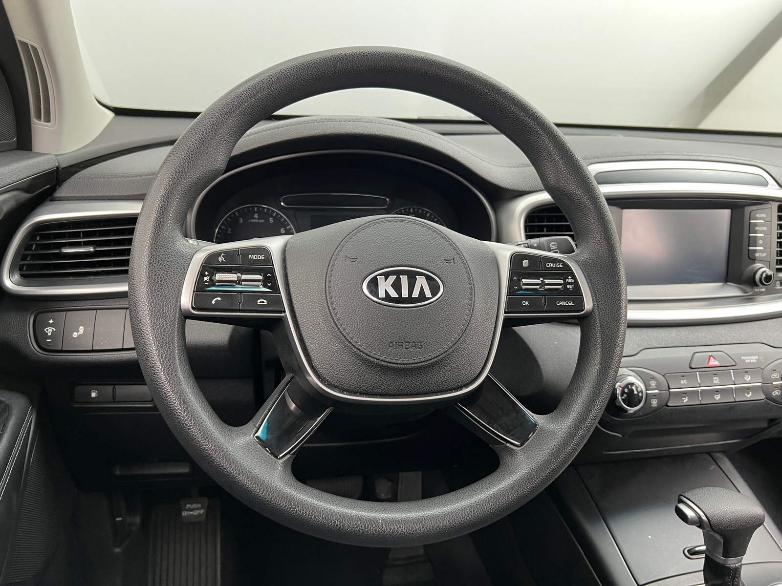 Thumbnail: 2020 Kia Sorento - 5