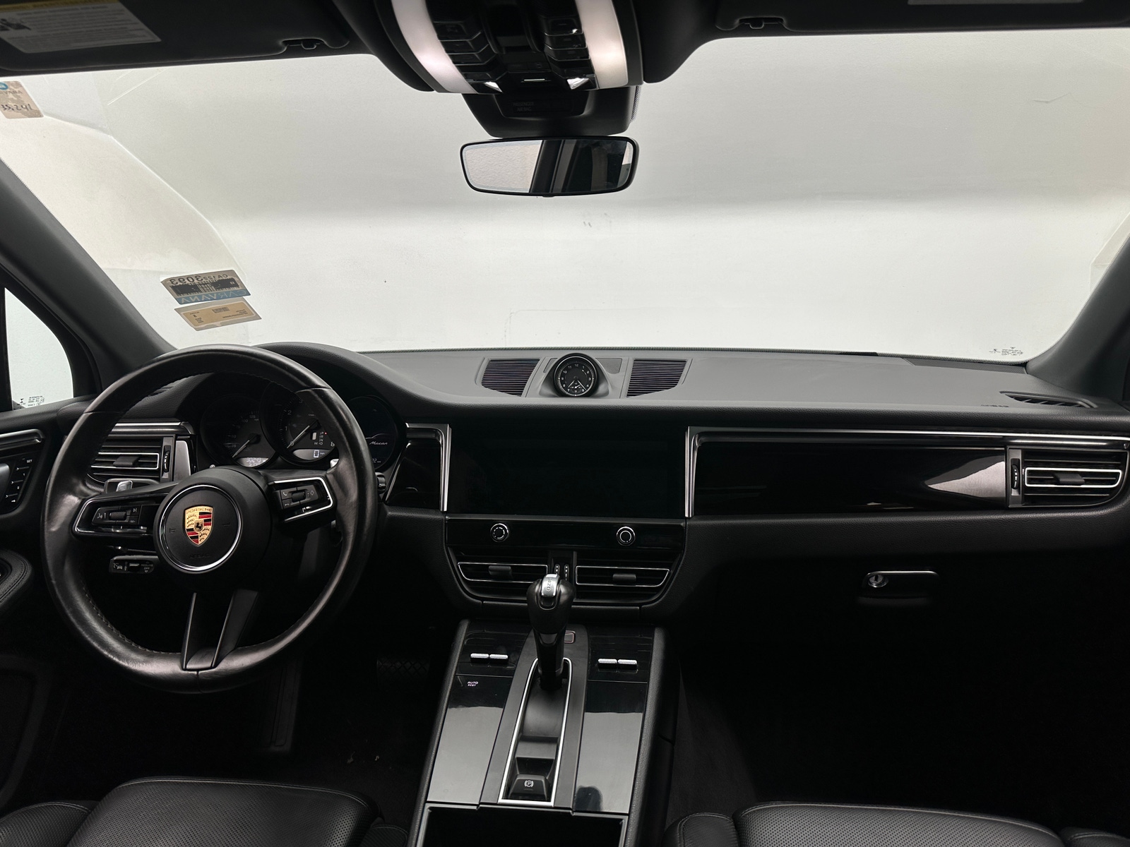 Thumbnail: 2023 Porsche Macan - 2