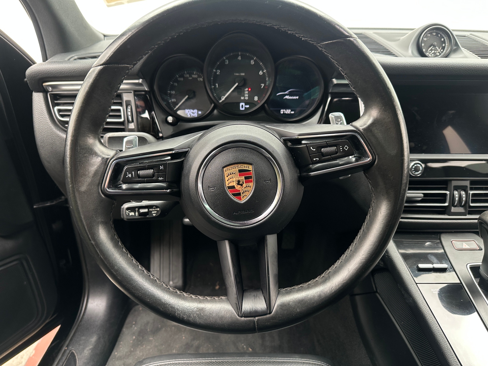 Thumbnail: 2023 Porsche Macan - 4