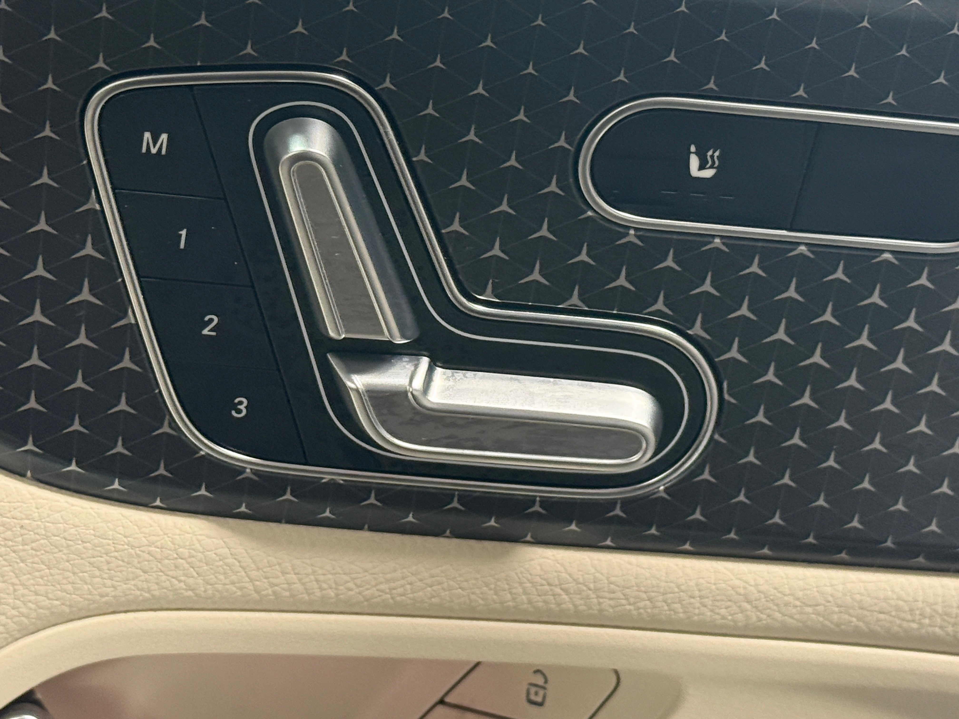 2024 Mercedes-Benz GLB Base - Photo 3