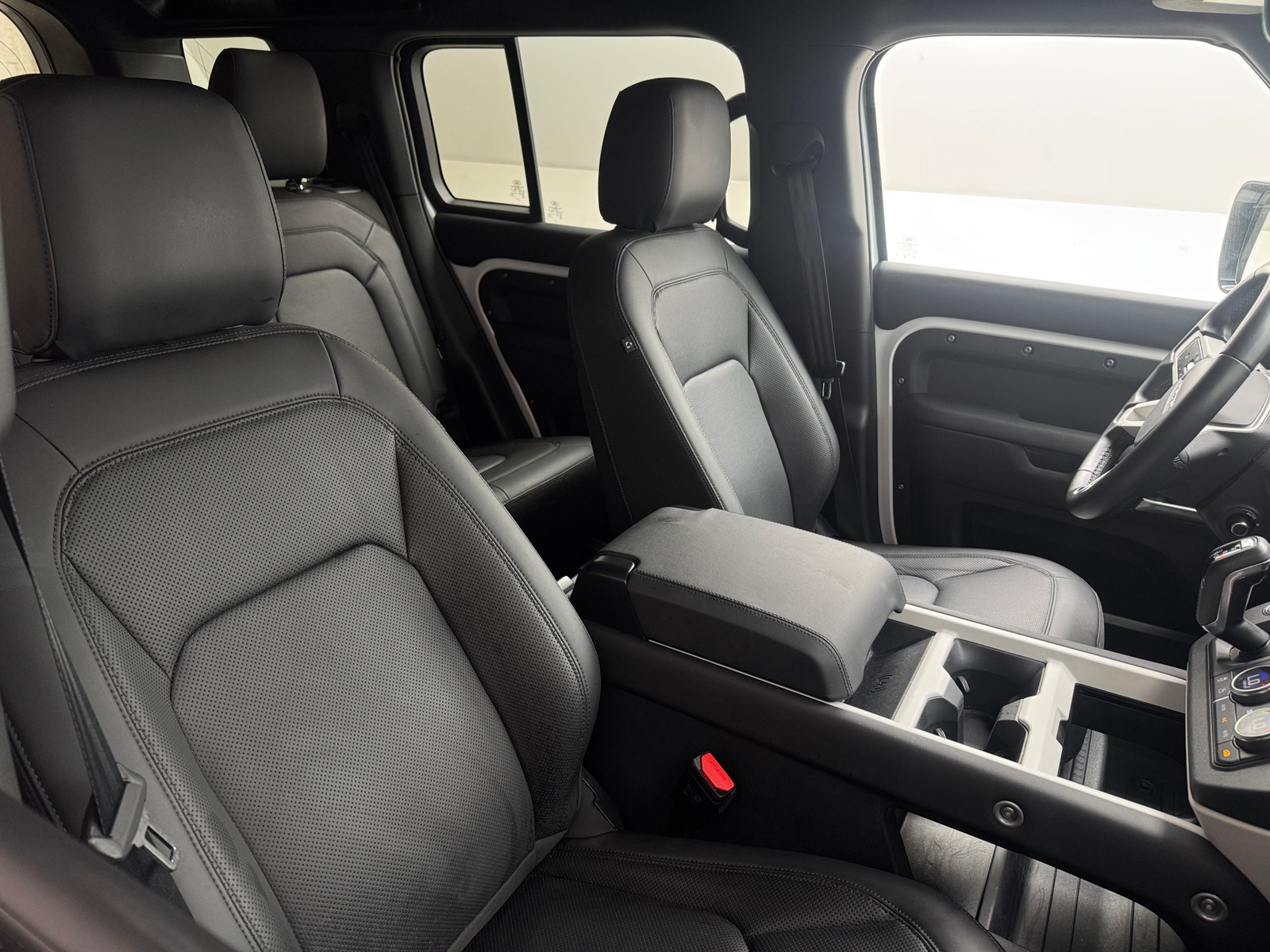 Thumbnail: 2025 Land Rover Defender - 2