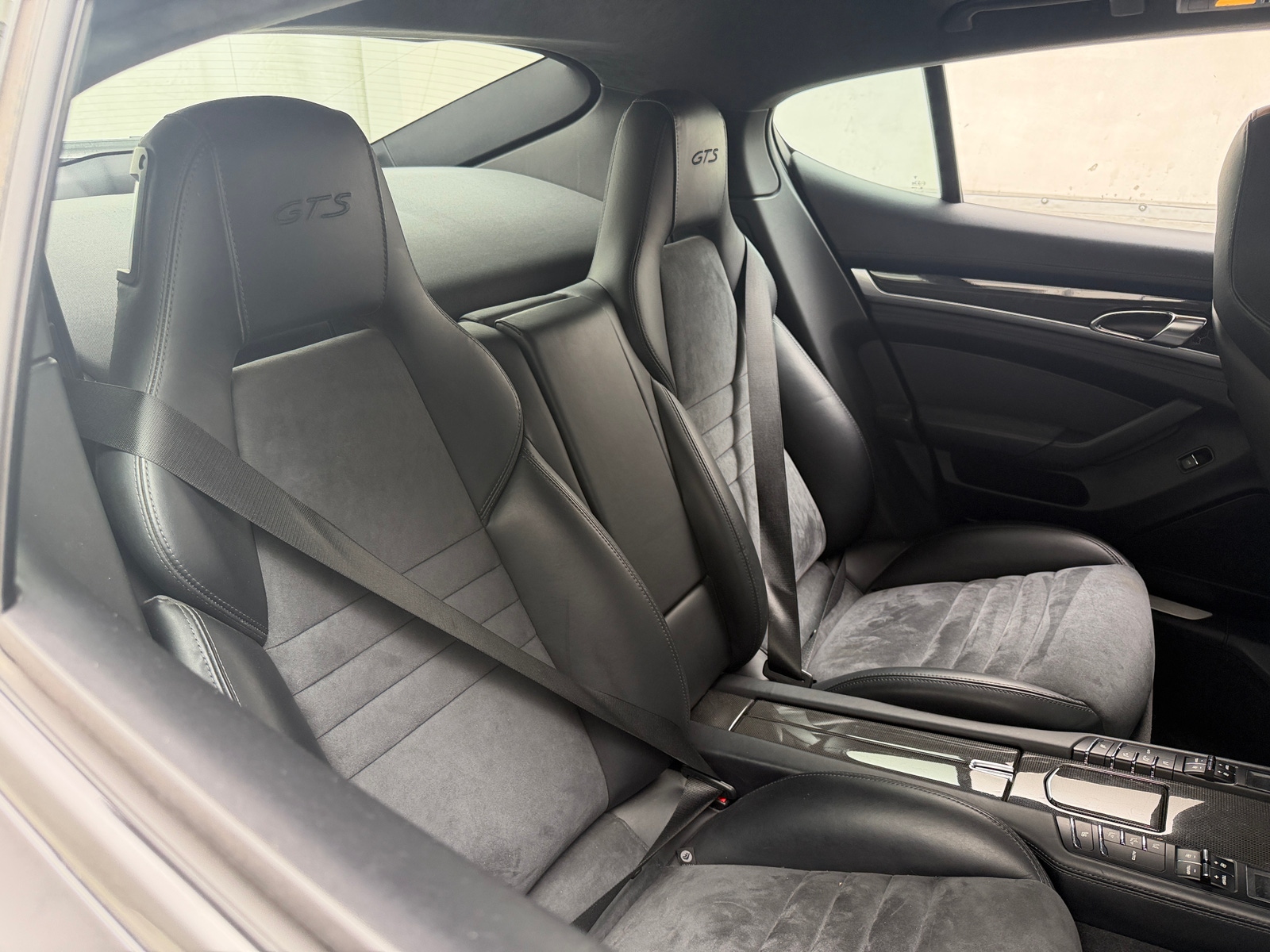 Thumbnail: 2016 Porsche Panamera - 5
