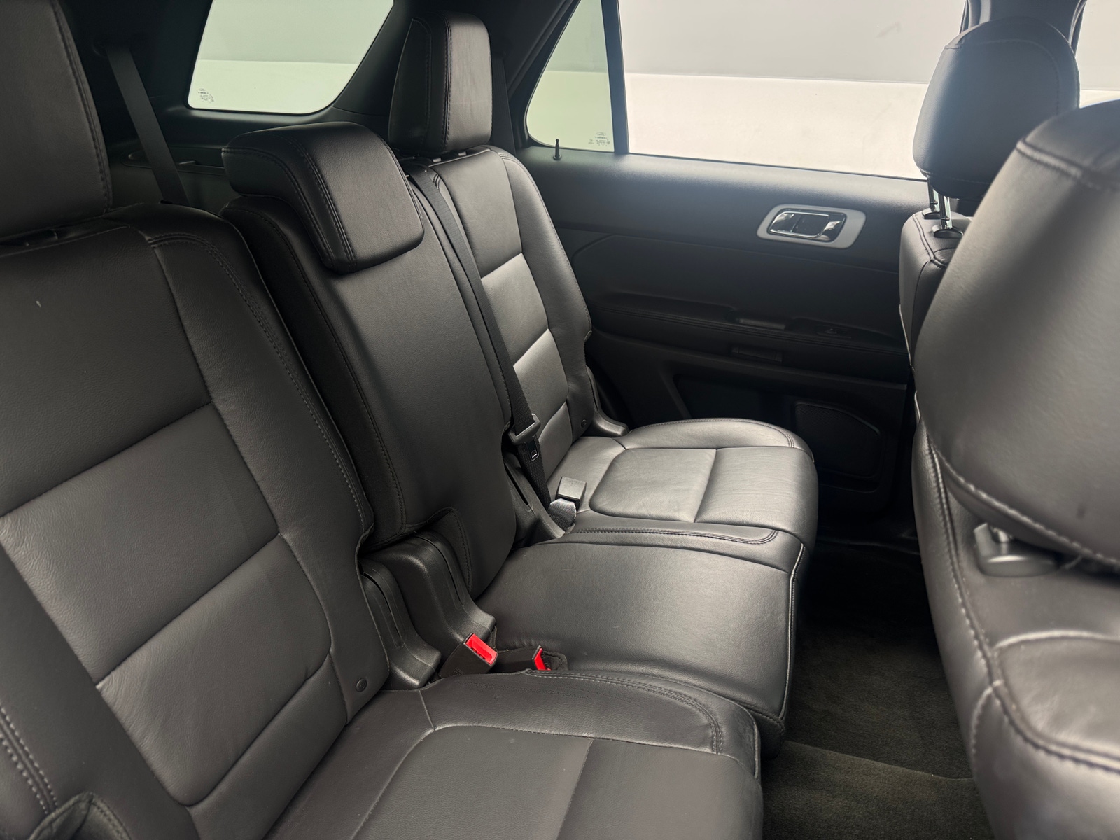 Thumbnail: 2015 Ford Explorer - 5