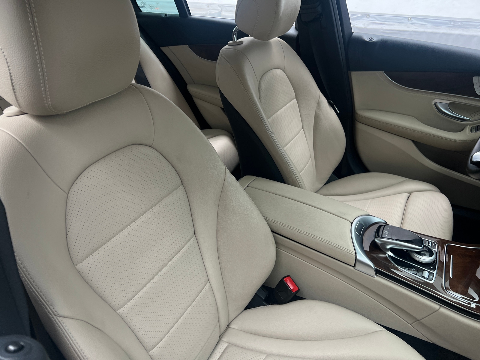 Thumbnail: 2016 Mercedes-Benz C-Class - 2