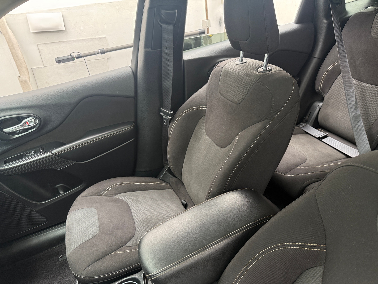 Thumbnail: 2016 Jeep Cherokee - 2