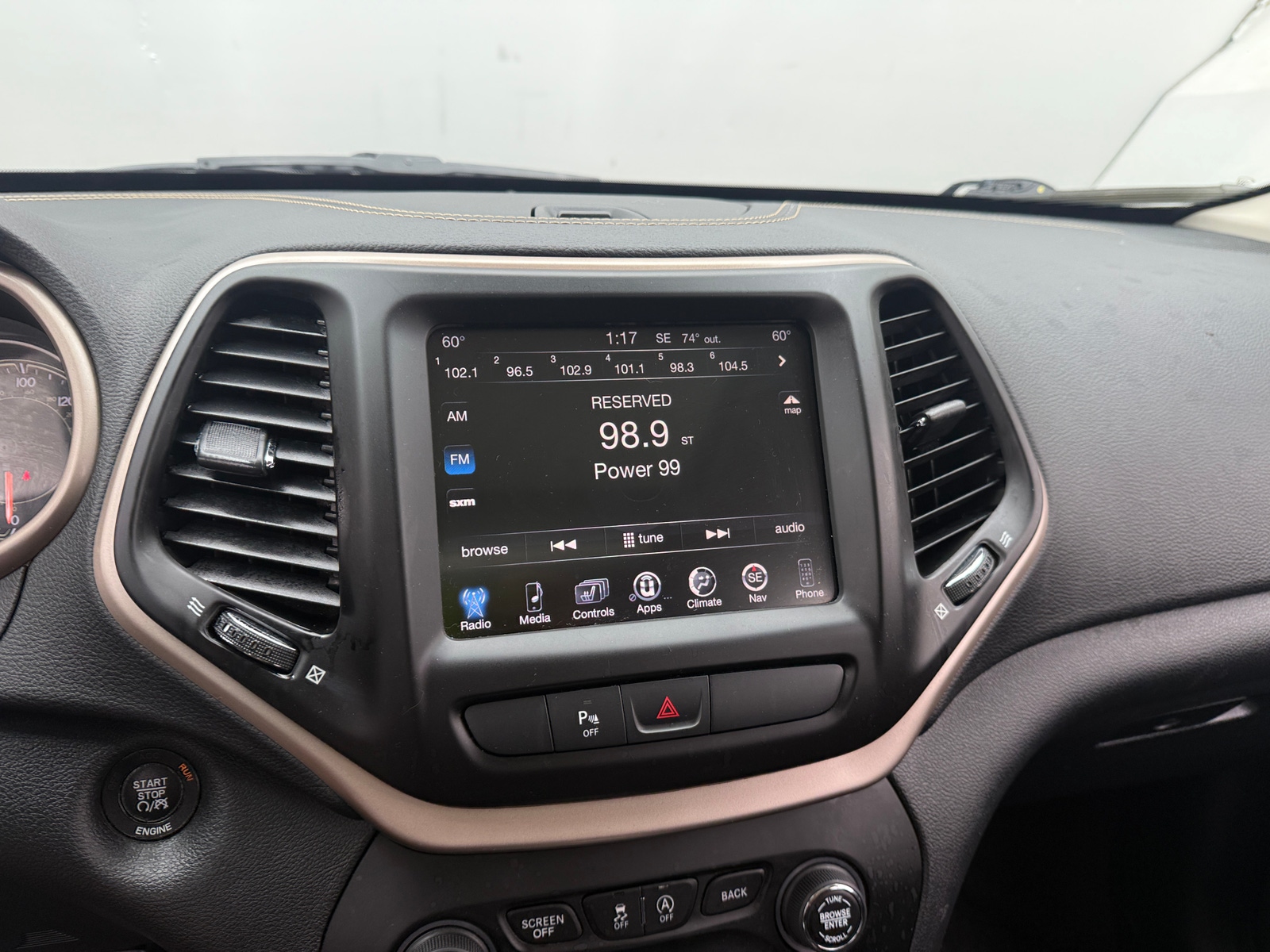 Thumbnail: 2016 Jeep Cherokee - 4