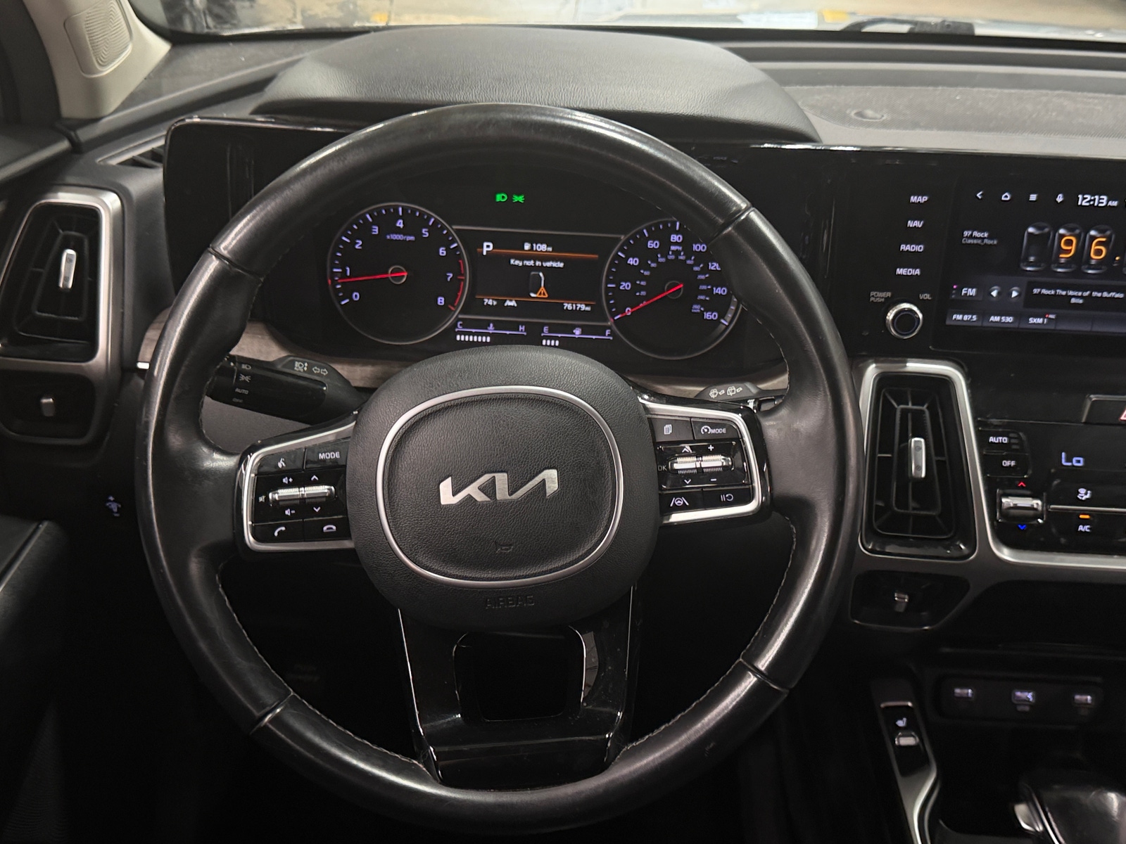 Thumbnail: 2022 Kia Sorento - 4