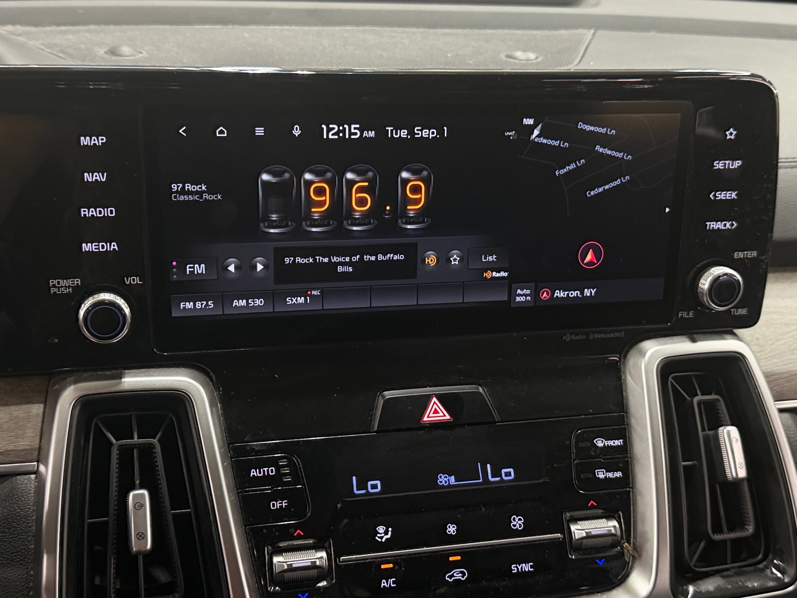Thumbnail: 2022 Kia Sorento - 3