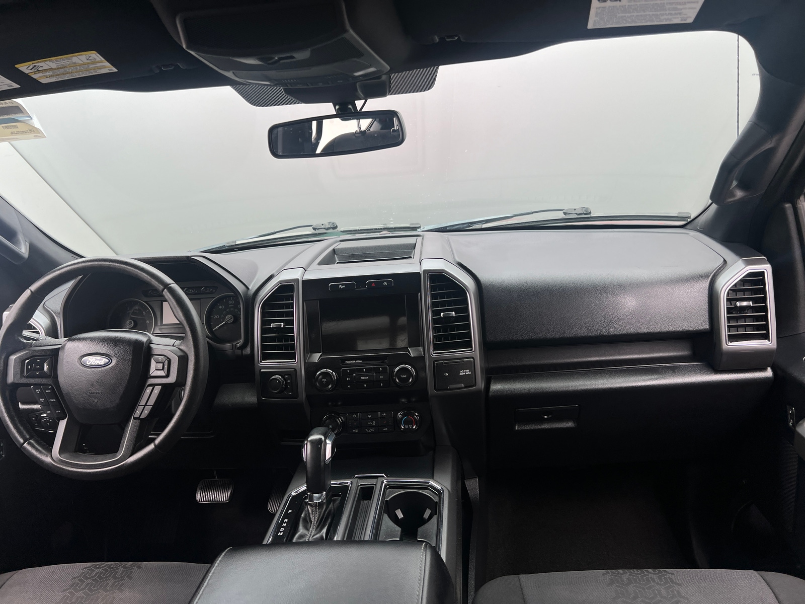 Thumbnail: 2019 Ford Econoline - 3