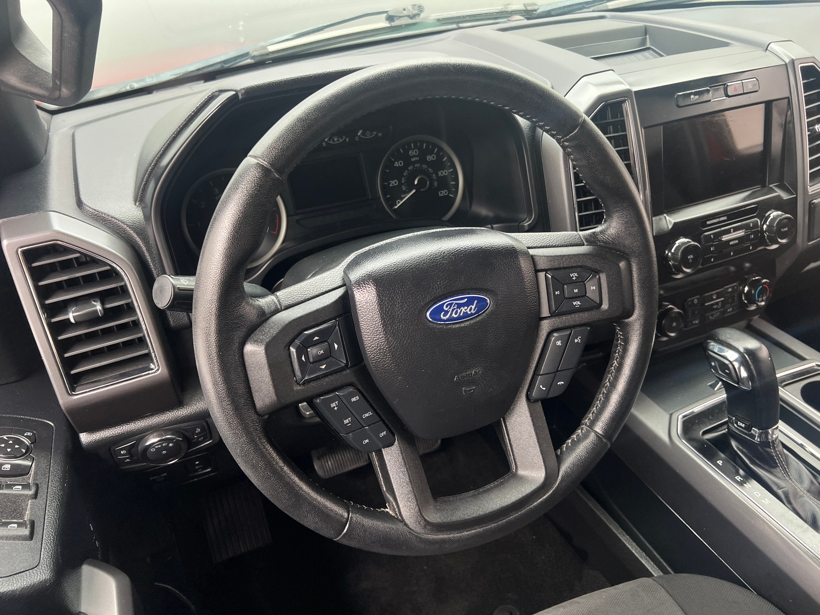 Thumbnail: 2019 Ford Econoline - 5