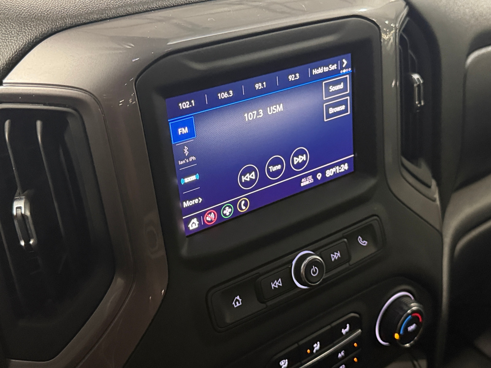 Thumbnail: 2021 Chevrolet Silverado 1500 - 4