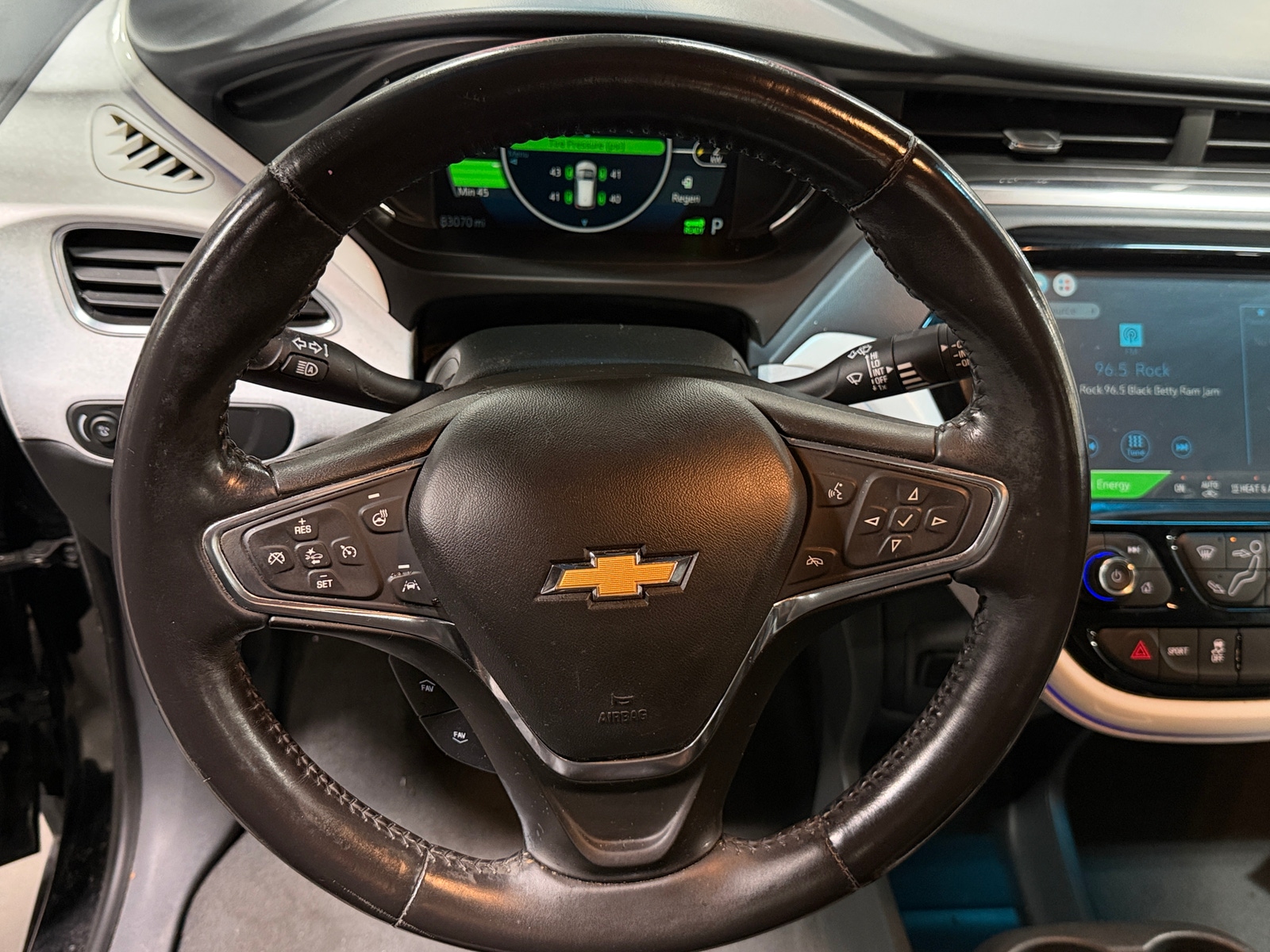 Thumbnail: 2017 Chevrolet Bolt EV - 4