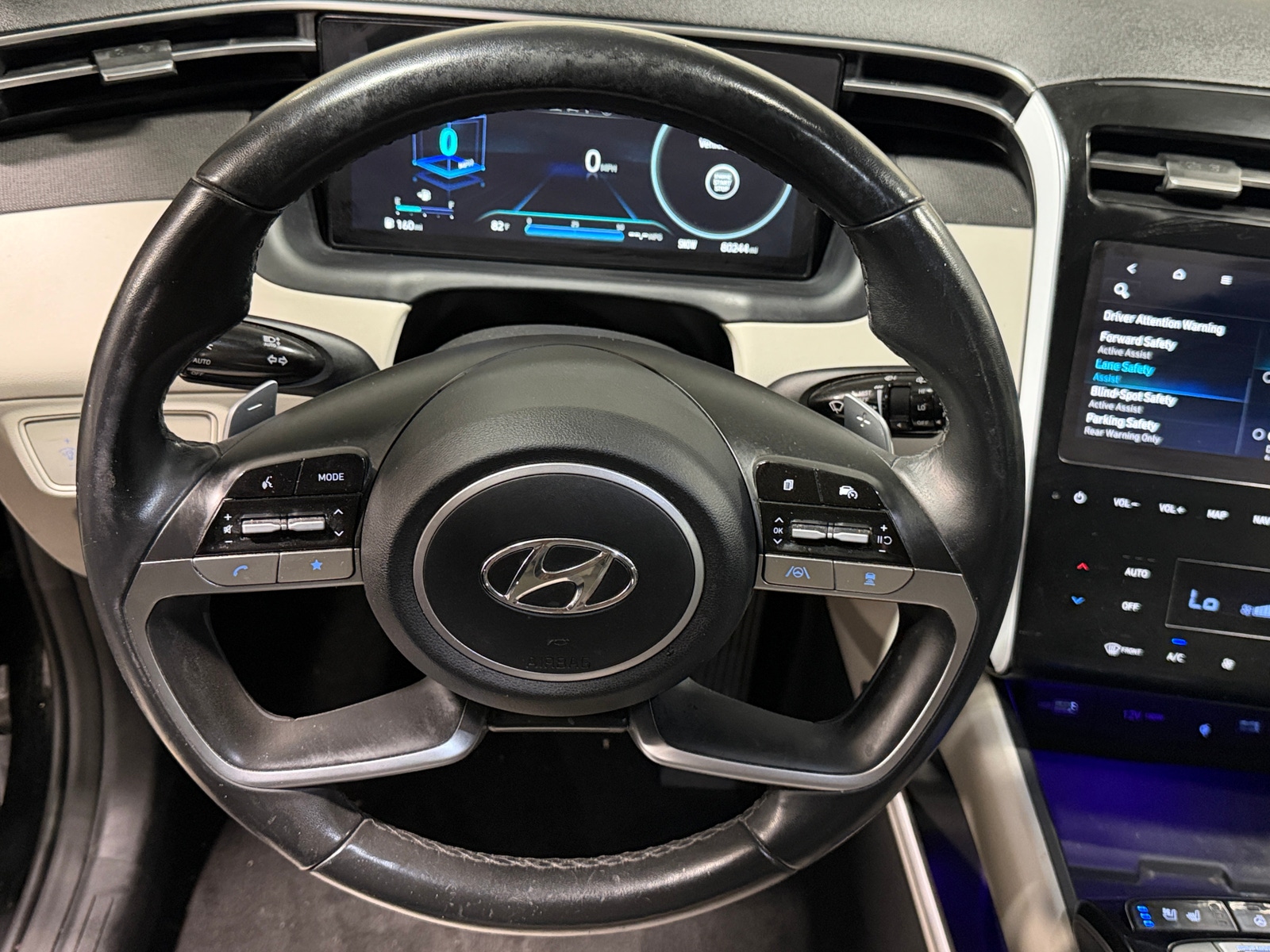 Thumbnail: 2022 Hyundai Tucson - 4