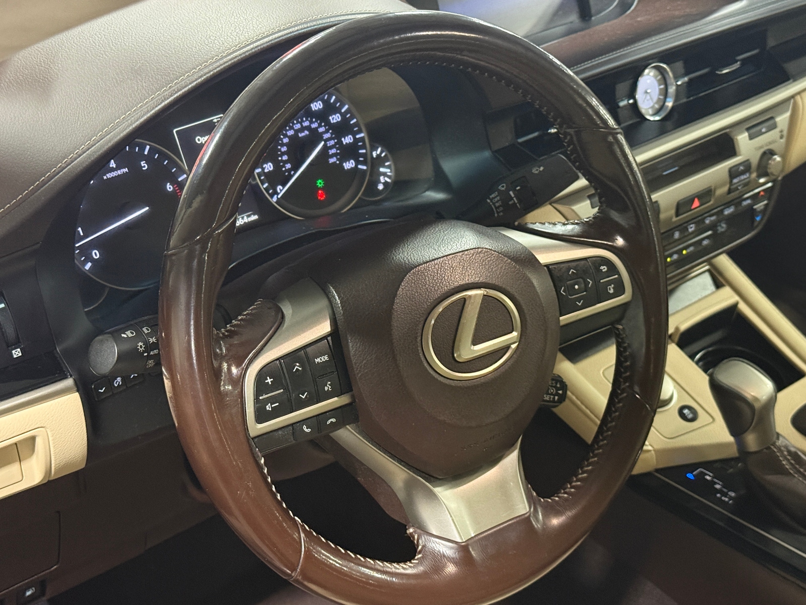 Thumbnail: 2016 Lexus ES - 4
