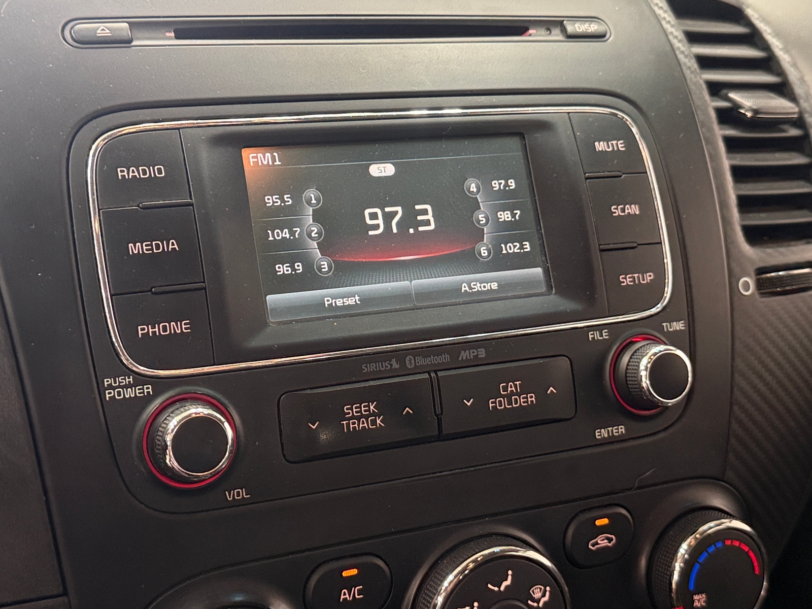 Thumbnail: 2016 Kia Forte - 4