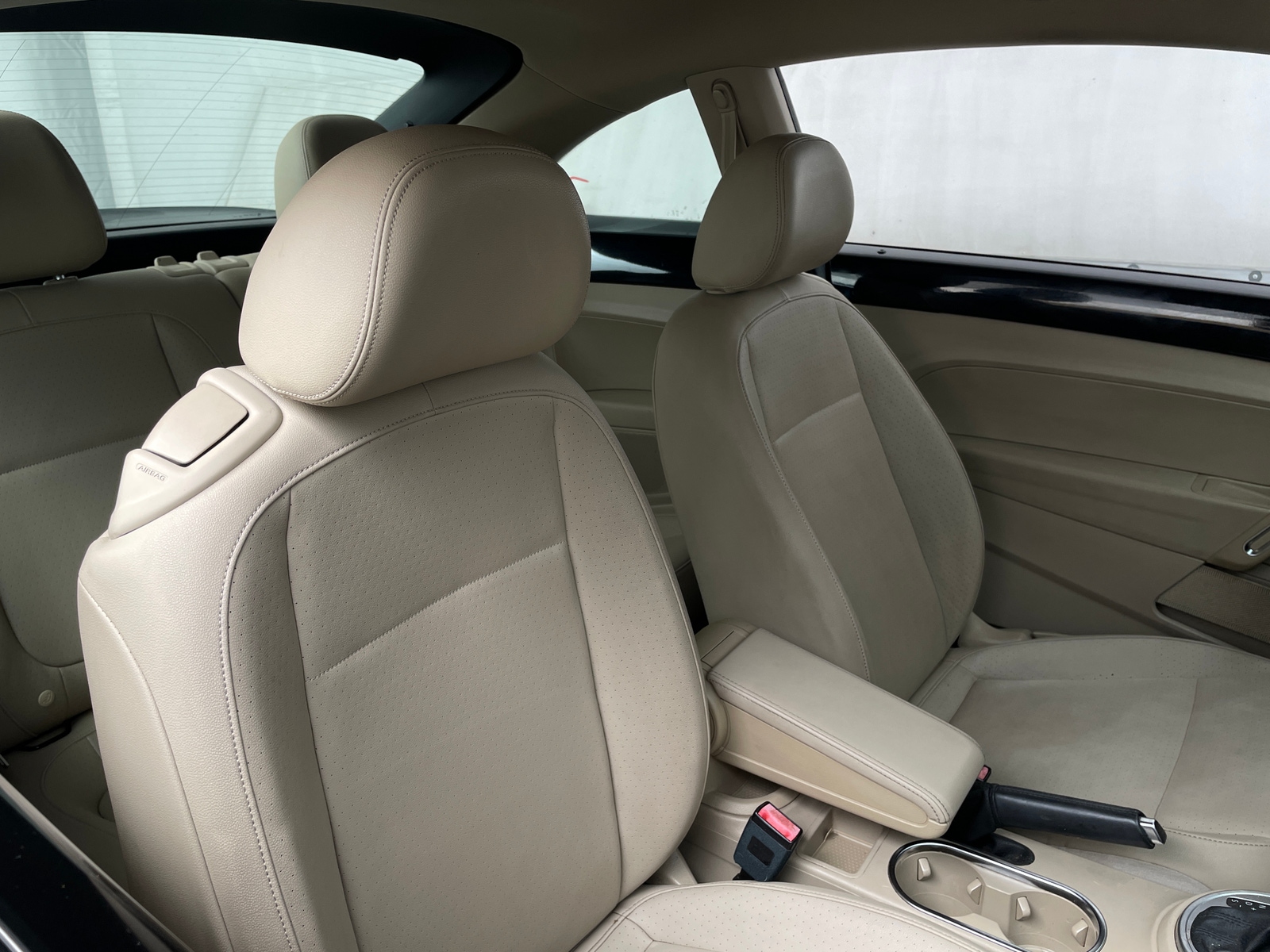 Thumbnail: 2016 Volkswagen Beetle - 2