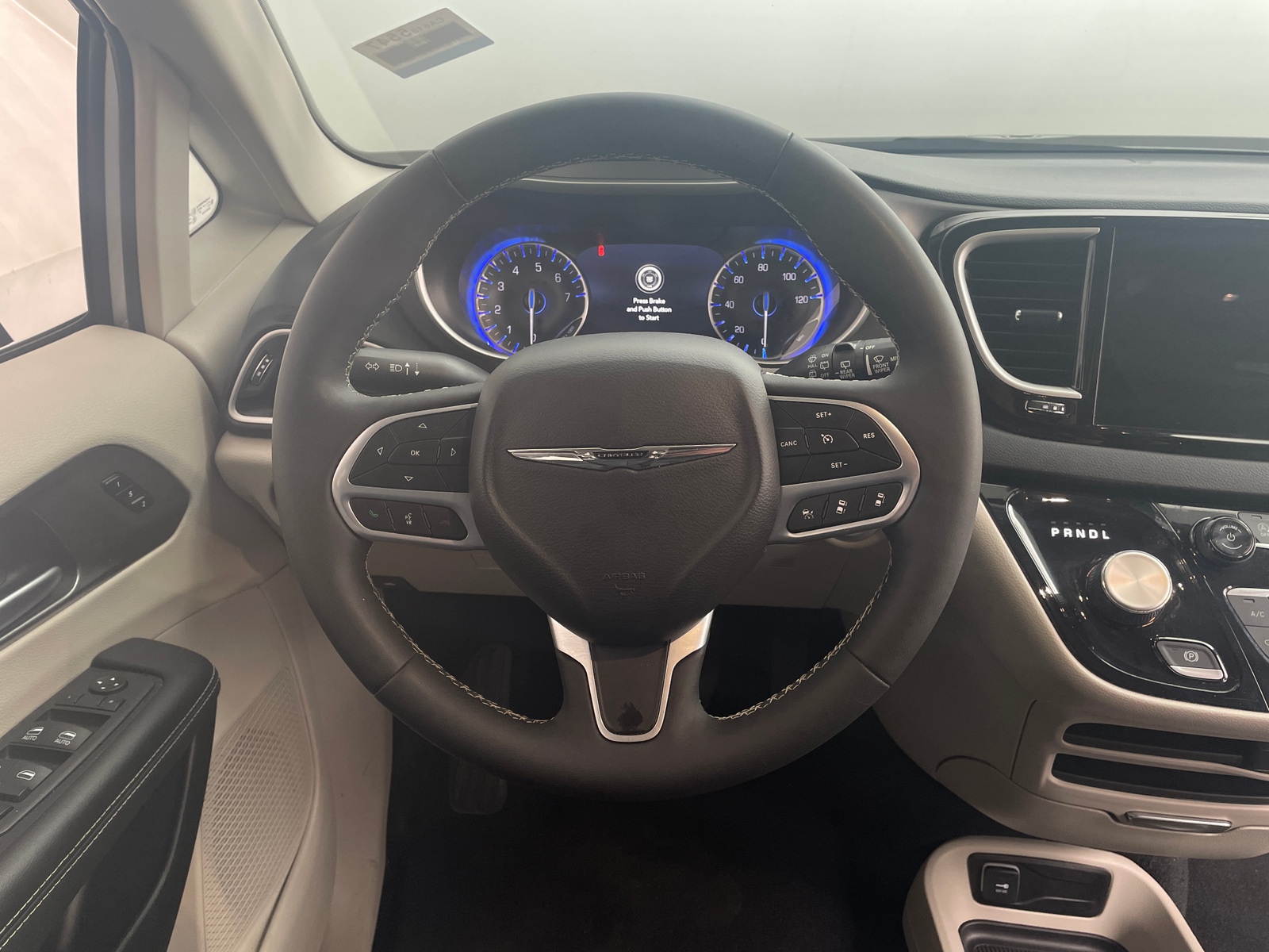 Thumbnail: 2024 Chrysler Pacifica - 4