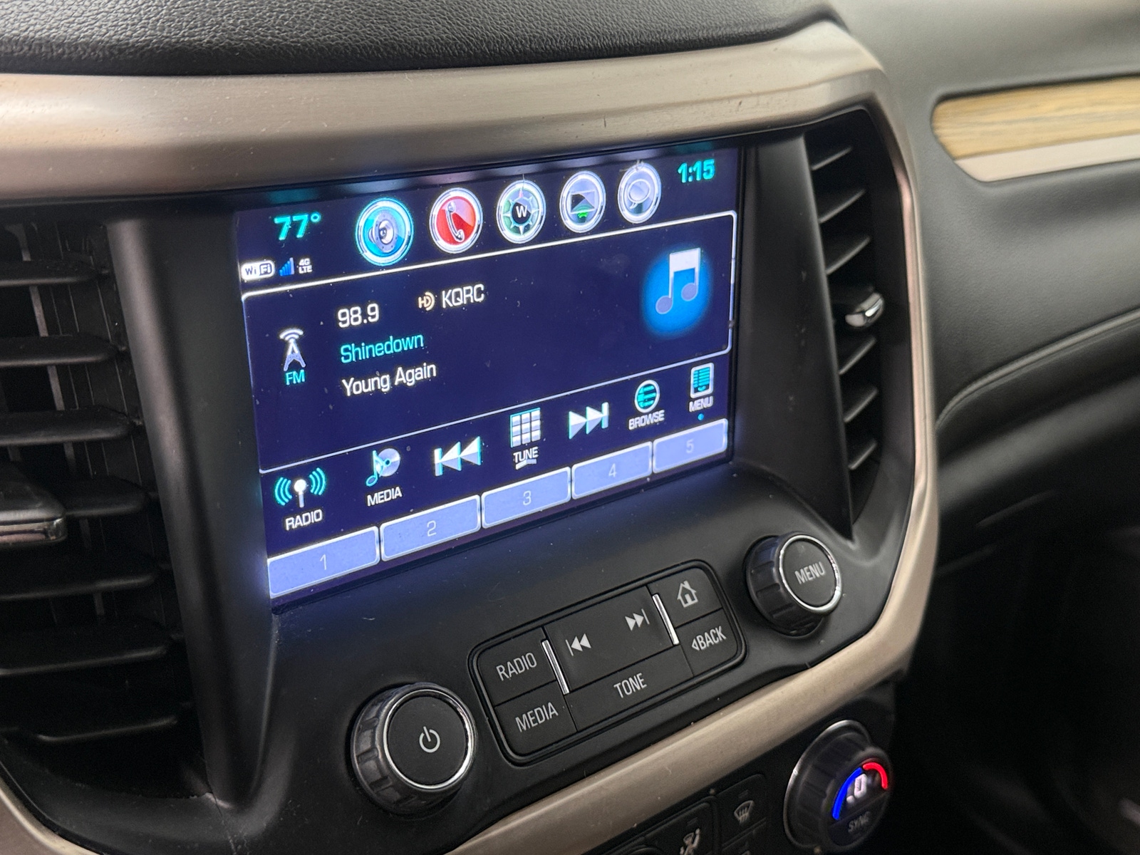 Thumbnail: 2019 GMC Acadia - 3