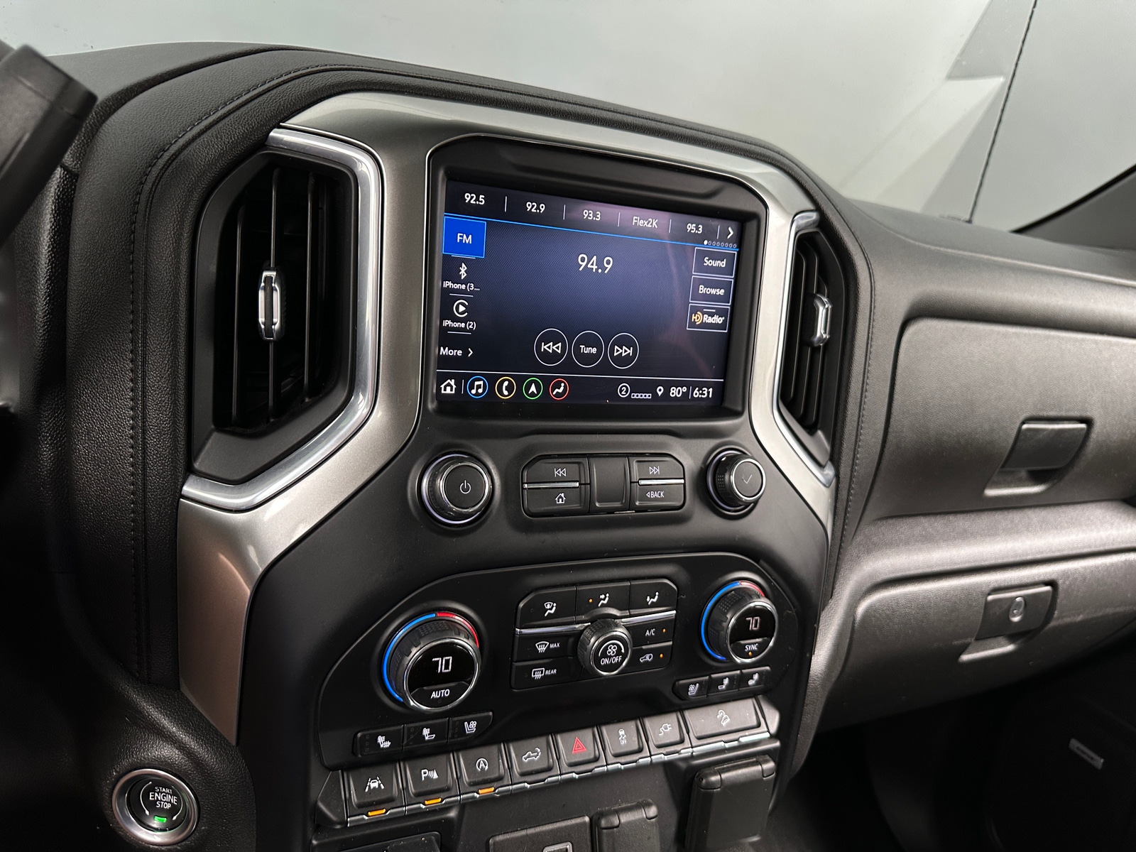Thumbnail: 2021 Chevrolet Silverado 1500 - 3