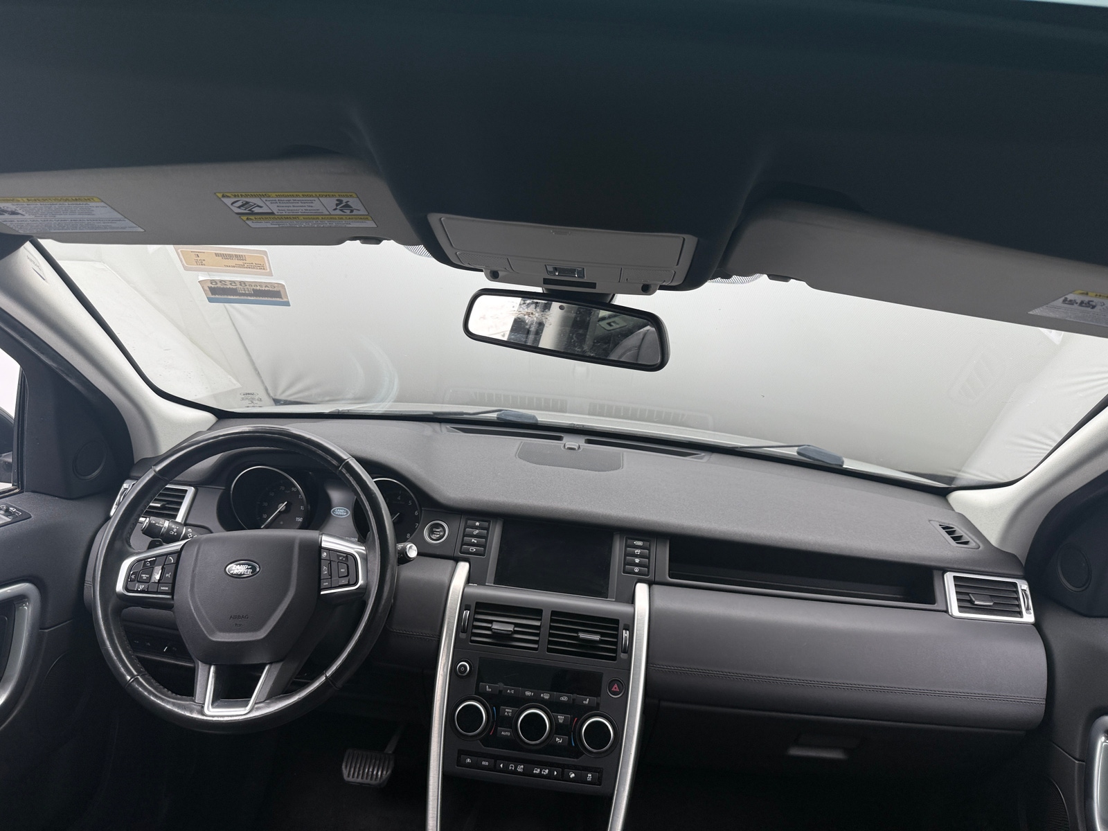 Thumbnail: 2017 Land Rover Discovery Sport - 2