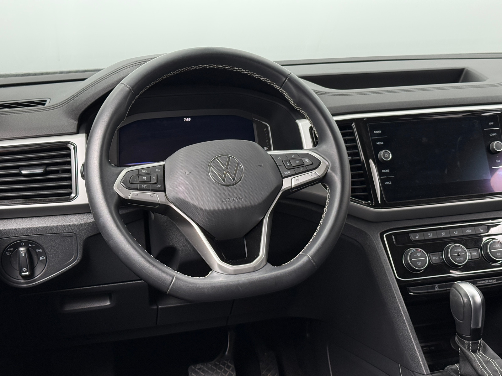 Thumbnail: 2022 Volkswagen Atlas - 4