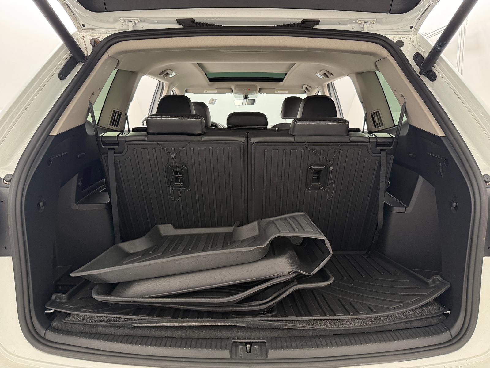 Thumbnail: 2022 Volkswagen Atlas - 6