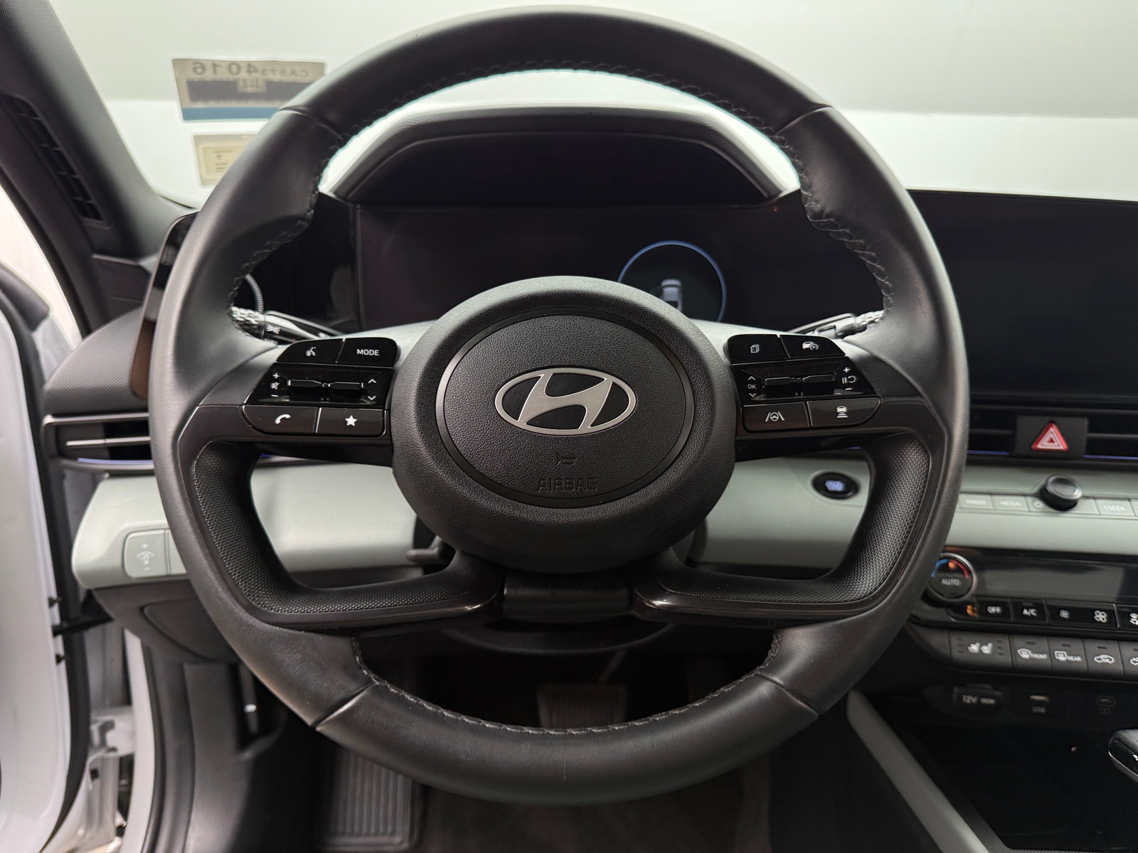 Thumbnail: 2025 Hyundai Elantra - 4