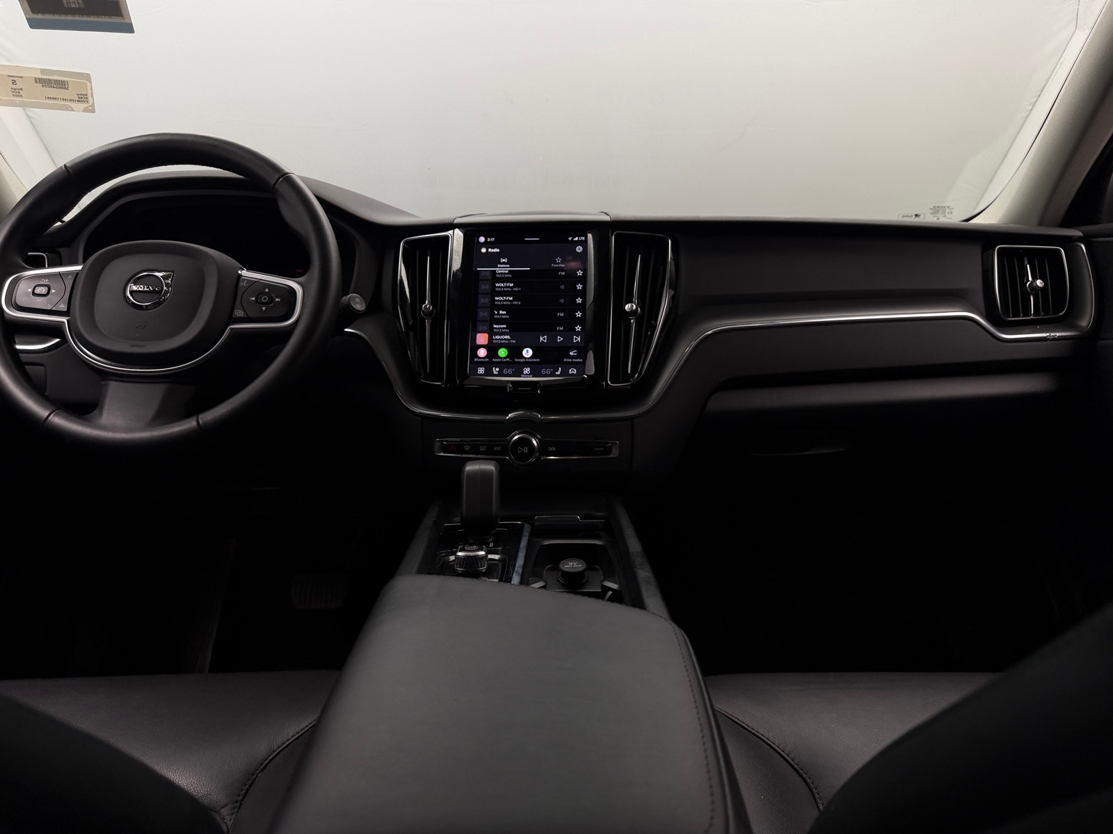 Thumbnail: 2025 Volvo XC60 - 2
