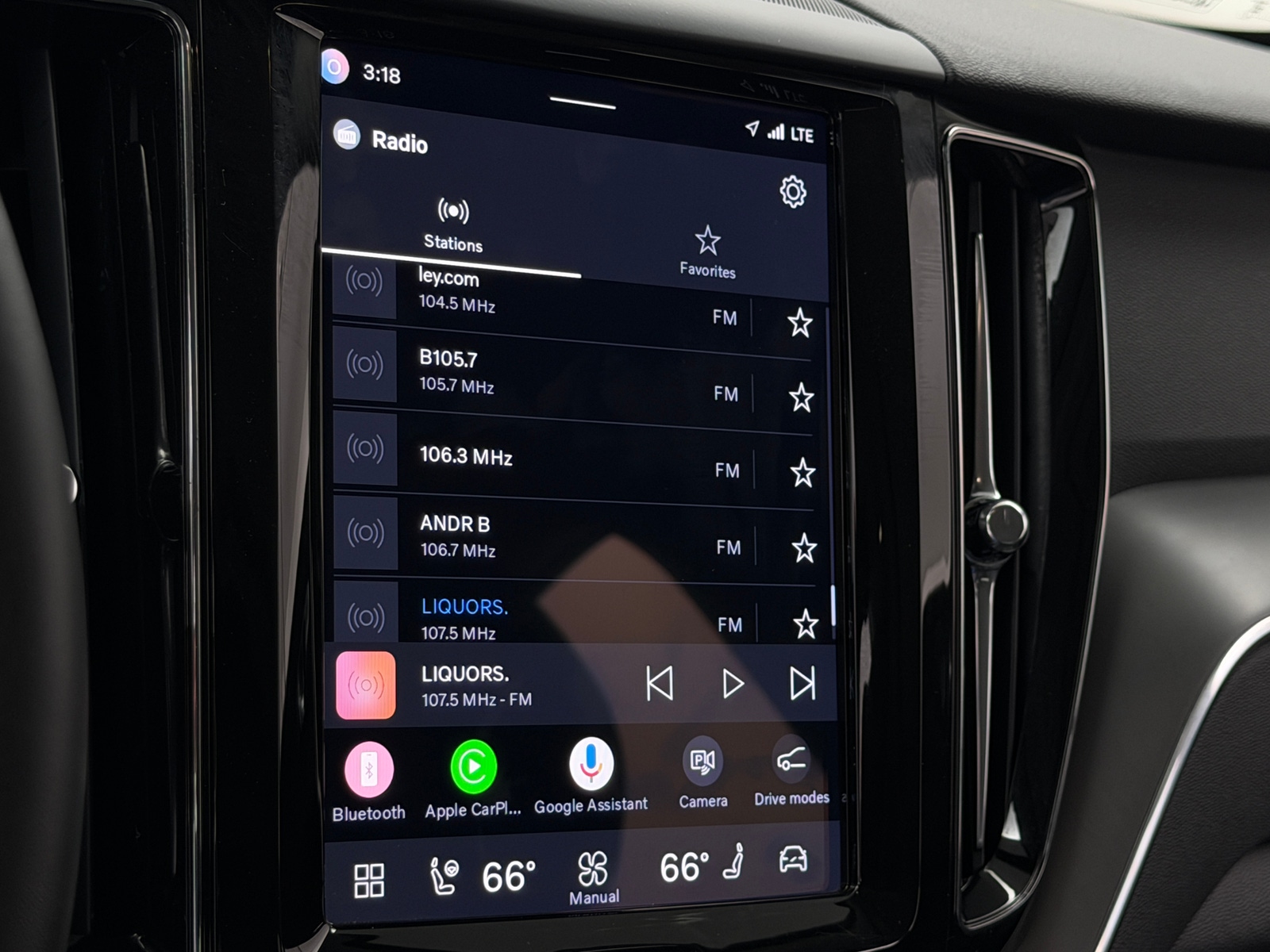 Thumbnail: 2025 Volvo XC60 - 3