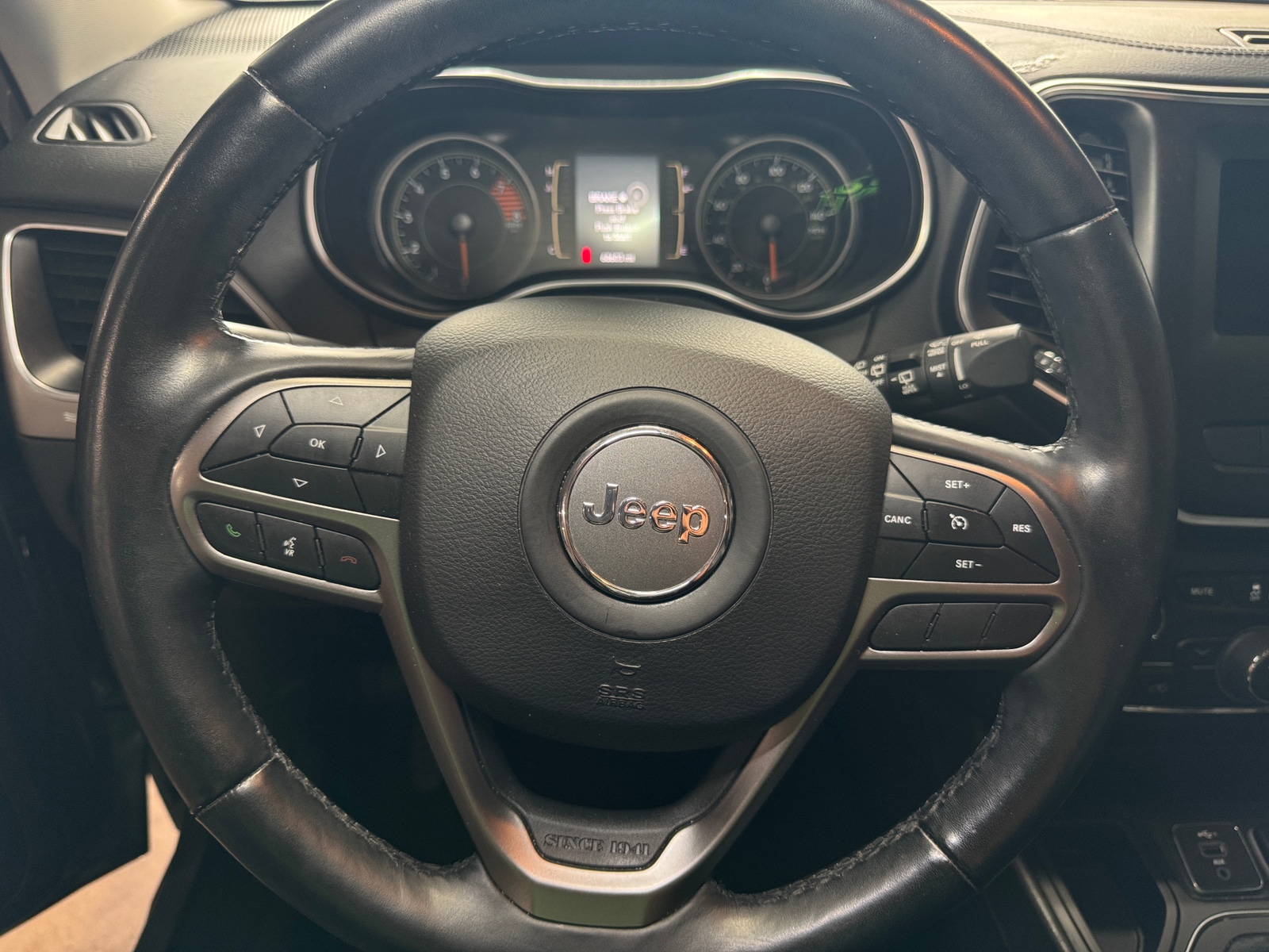 Thumbnail: 2021 Jeep Cherokee - 4