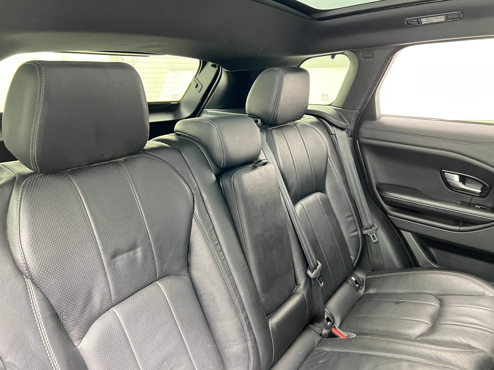 Thumbnail: 2018 Land Rover Range Rover Evoque - 6