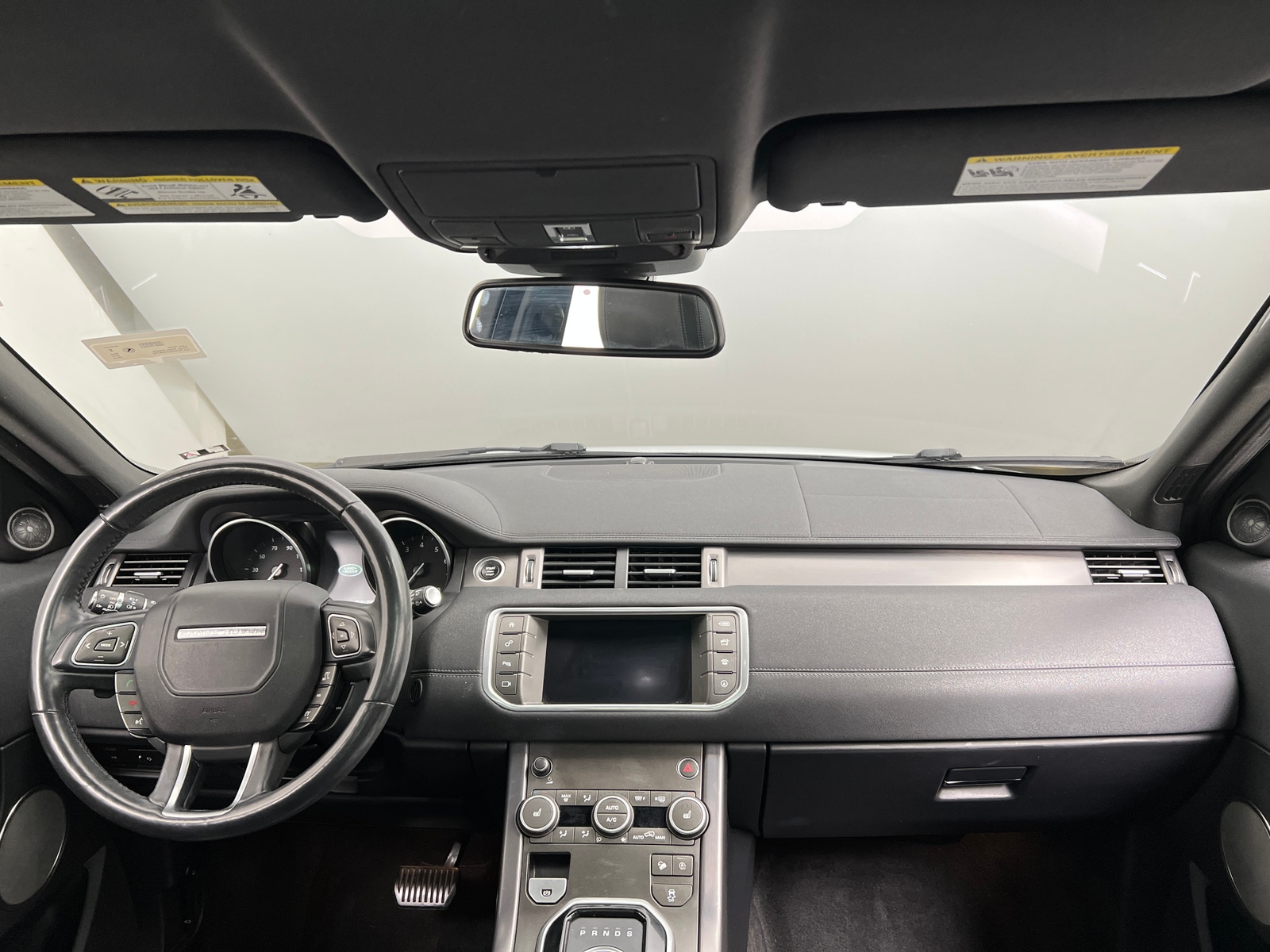 Thumbnail: 2018 Land Rover Range Rover Evoque - 3
