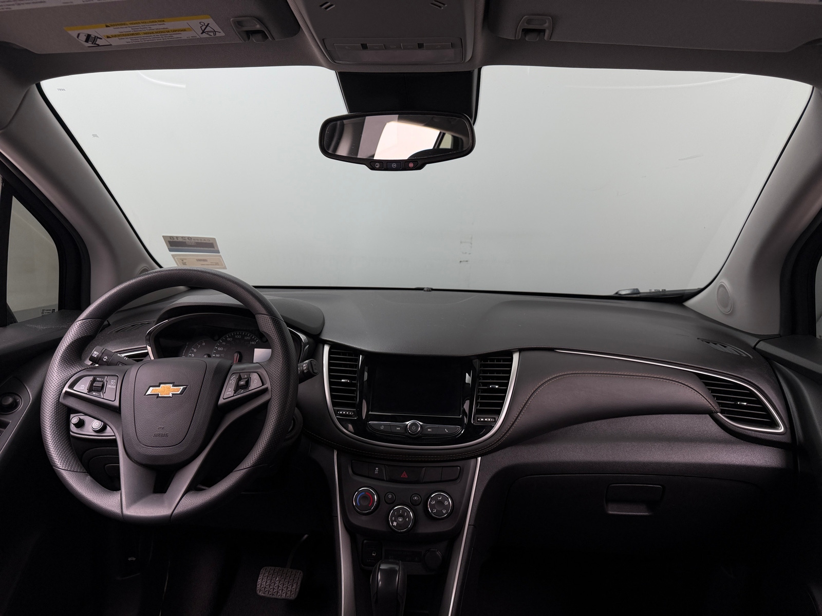 Thumbnail: 2022 Chevrolet Trax - 3