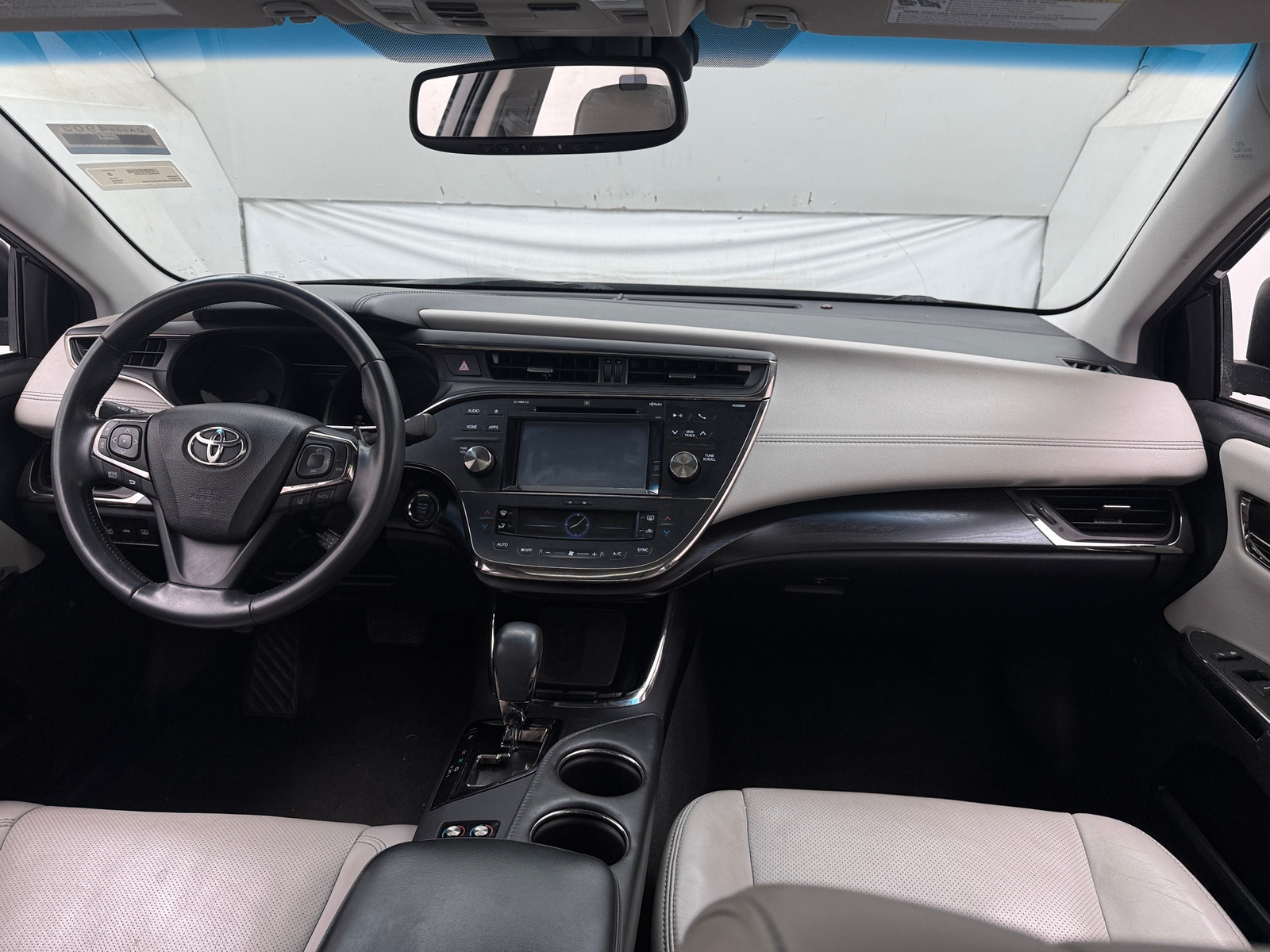 Thumbnail: 2016 Toyota Avalon - 2