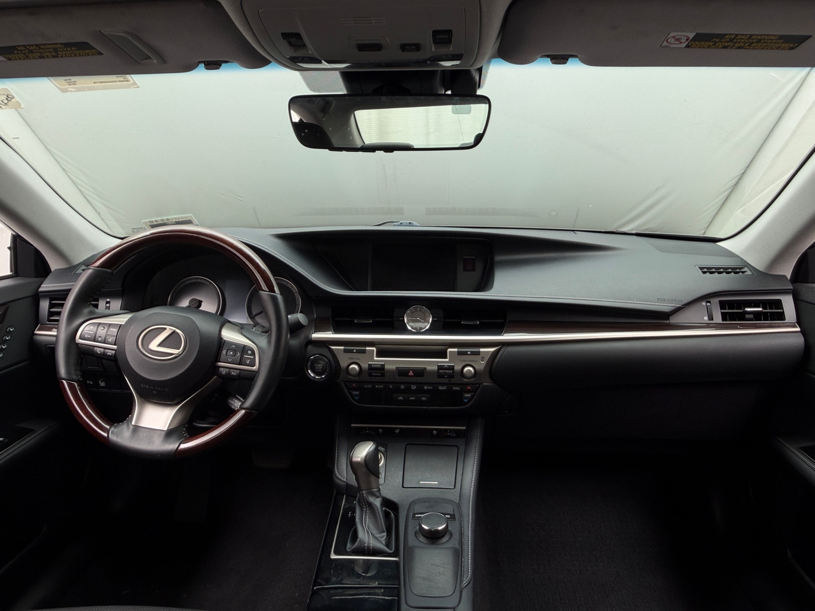 Thumbnail: 2018 Lexus ES - 2