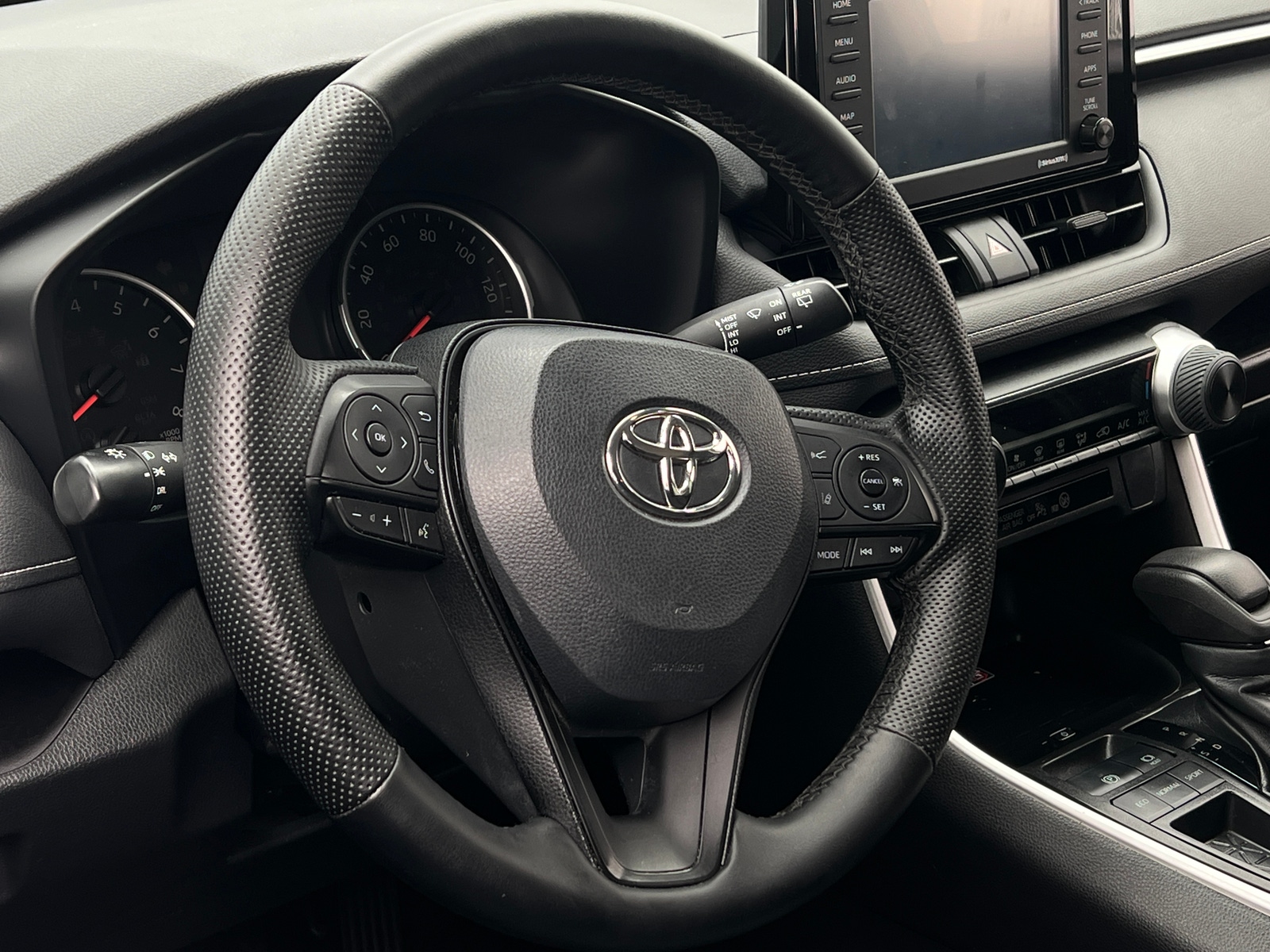 Thumbnail: 2022 Toyota RAV4 - 5